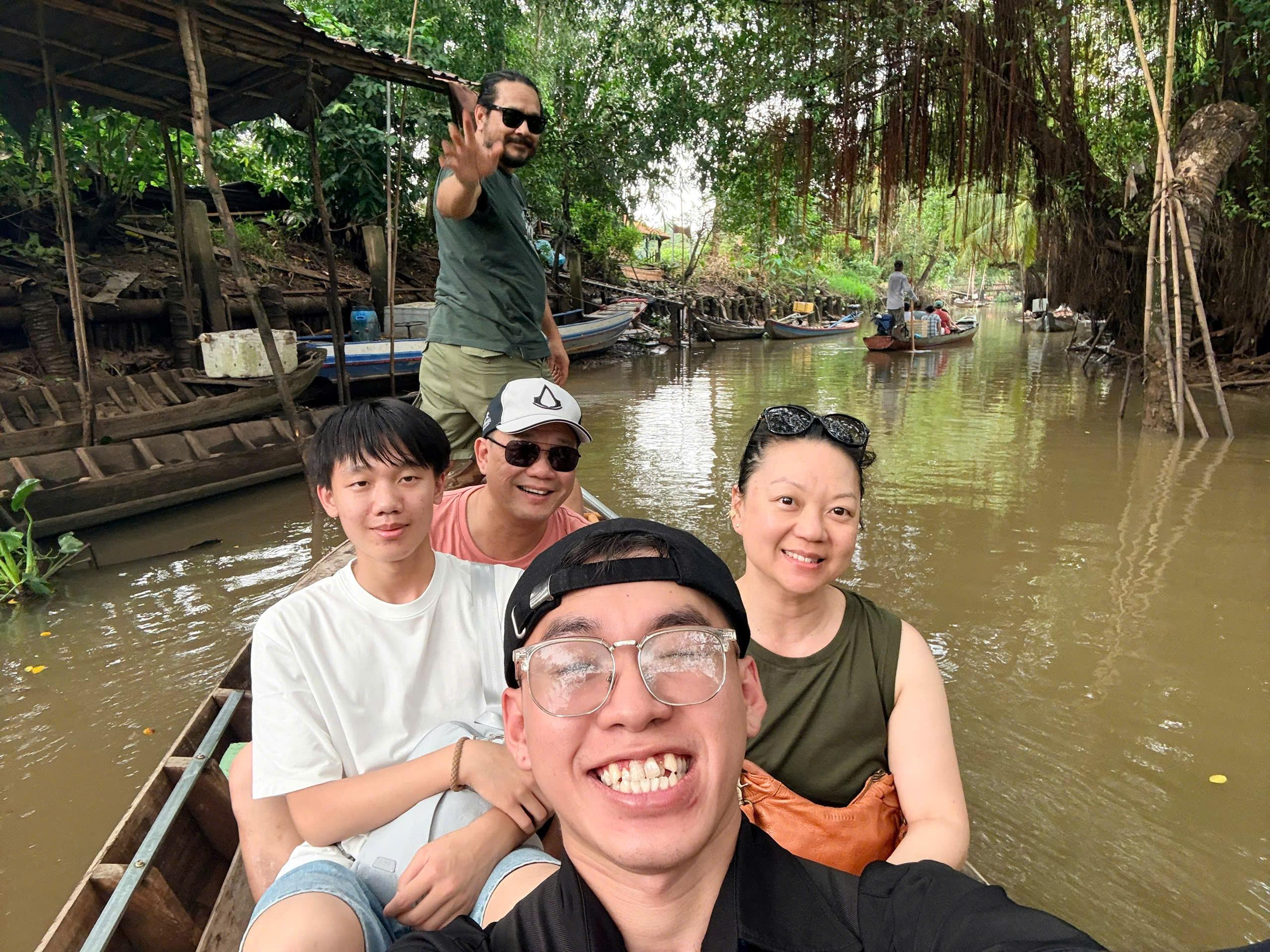 Mekong Delta Day Trip: Cai Rang Floating Market & Cồn Sơn Islet