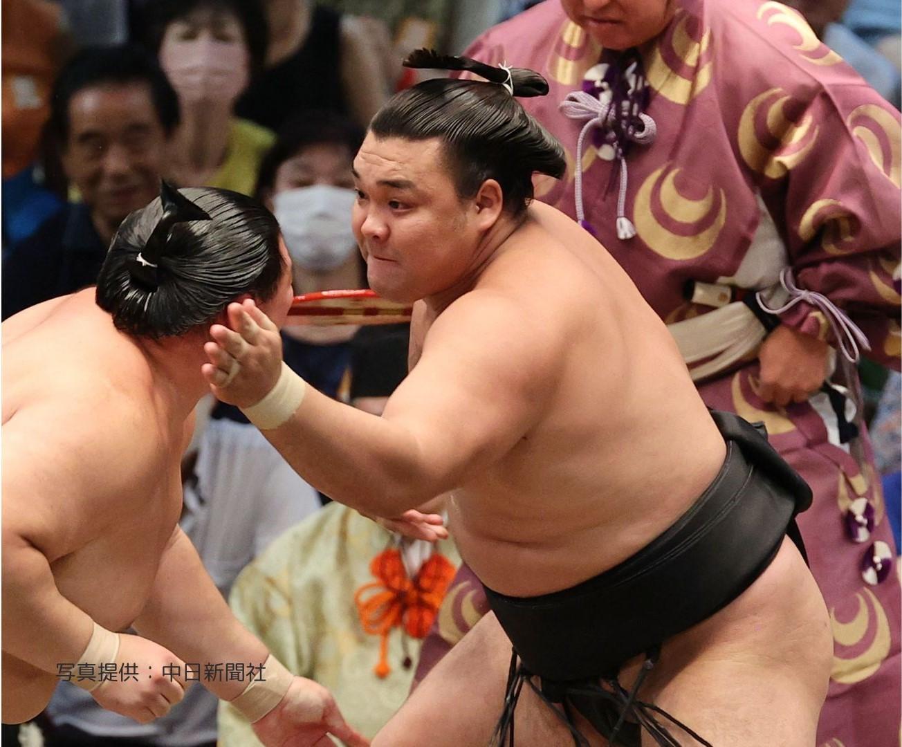 Nagoya Basho — Grand Sumo Tournament at IG Arena with English-speaking guide — image 4