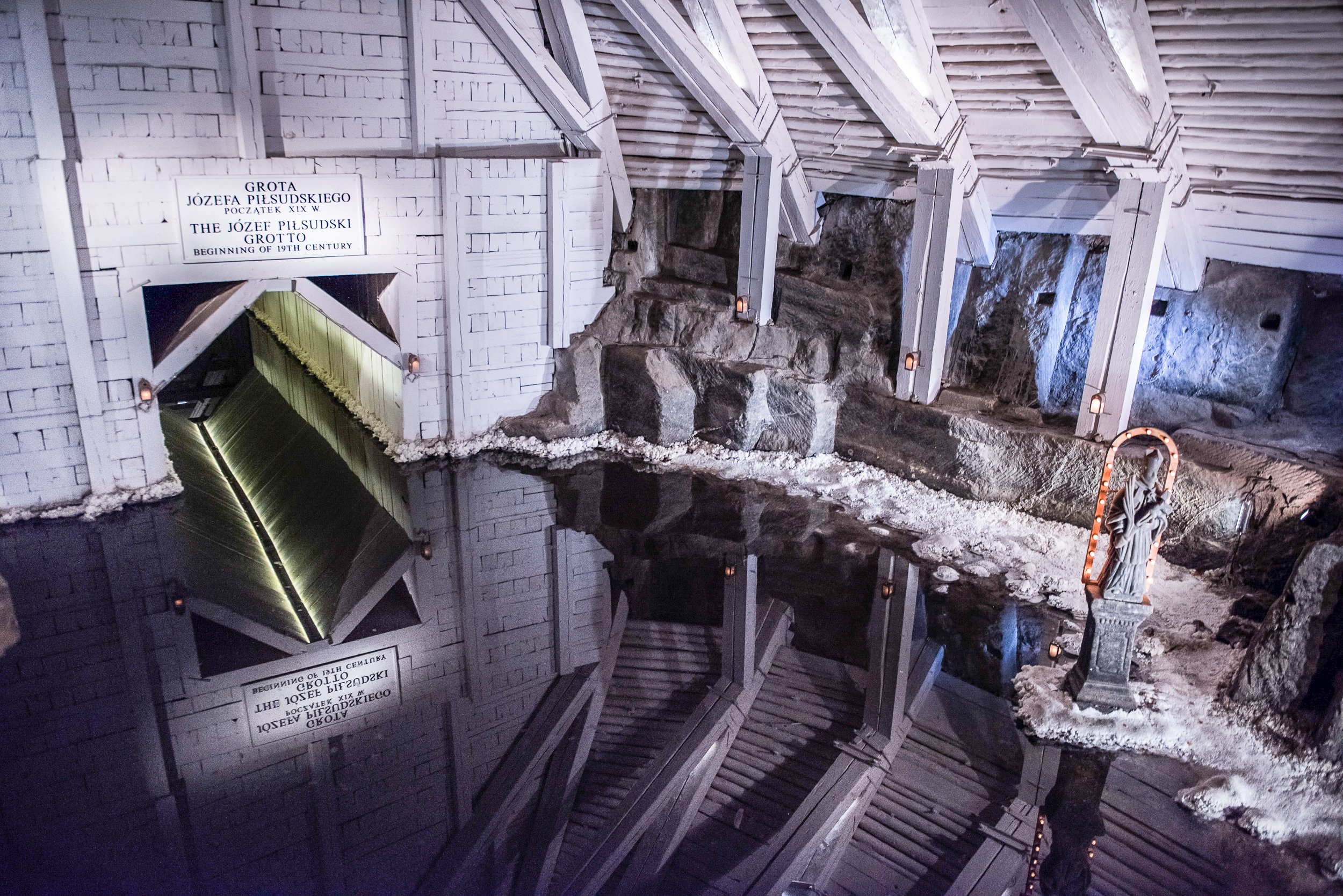 Auschwitz-Birkenau and Wieliczka Salt Mine Full-Day Combo