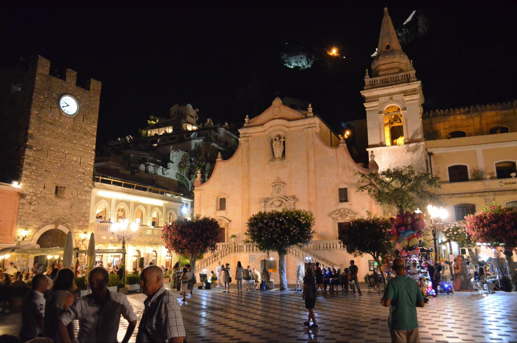Taormina Sunset Stroll & Rooftop Aperitif