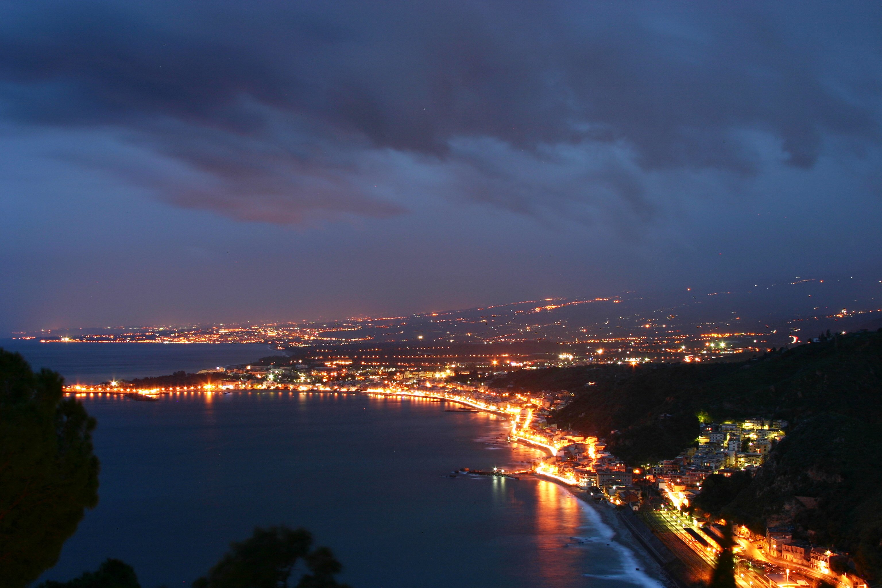 Taormina Sunset Stroll & Rooftop Aperitif