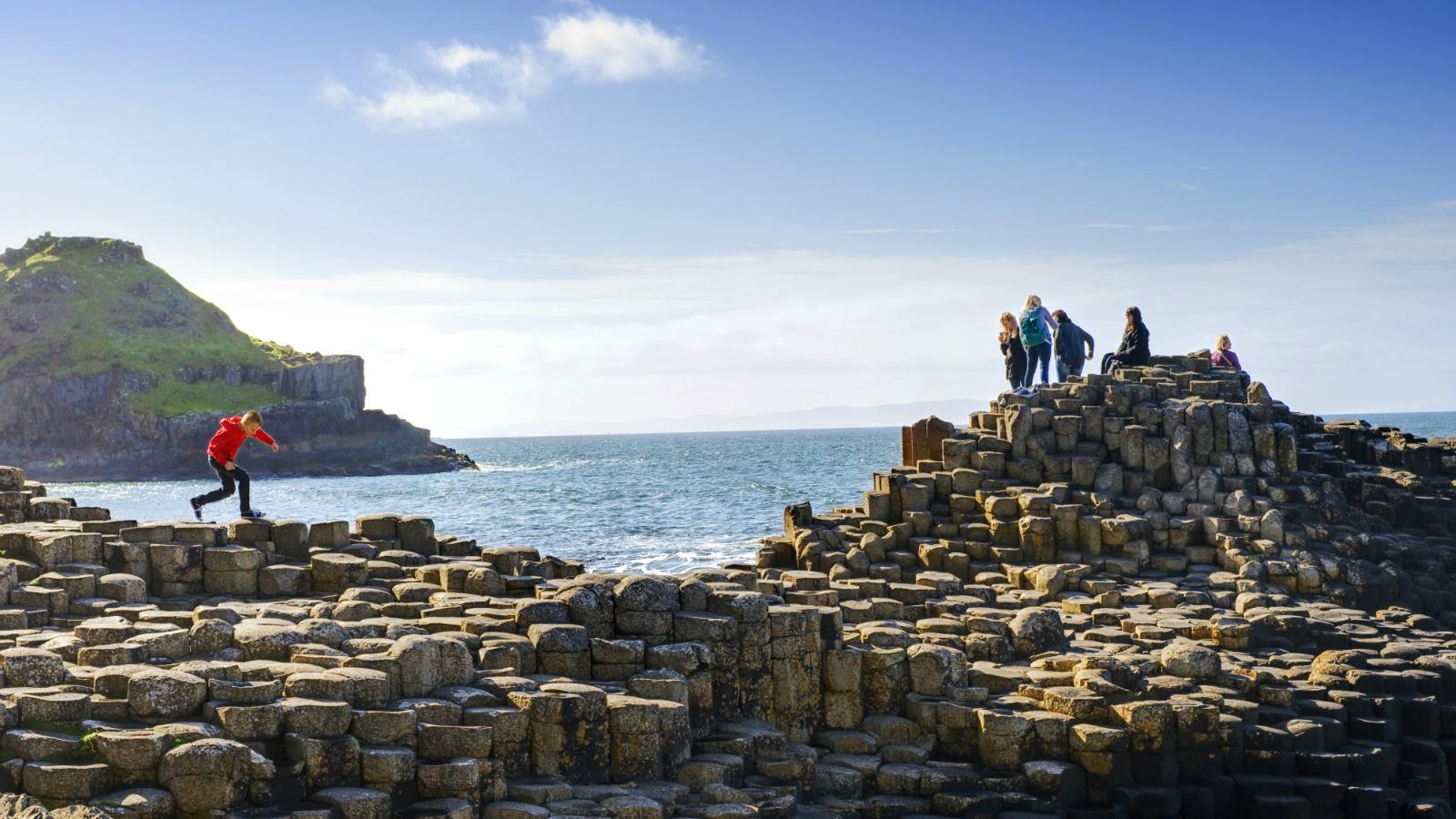 From Belfast: Giant's Causeway and Titanic Belfast Tour
