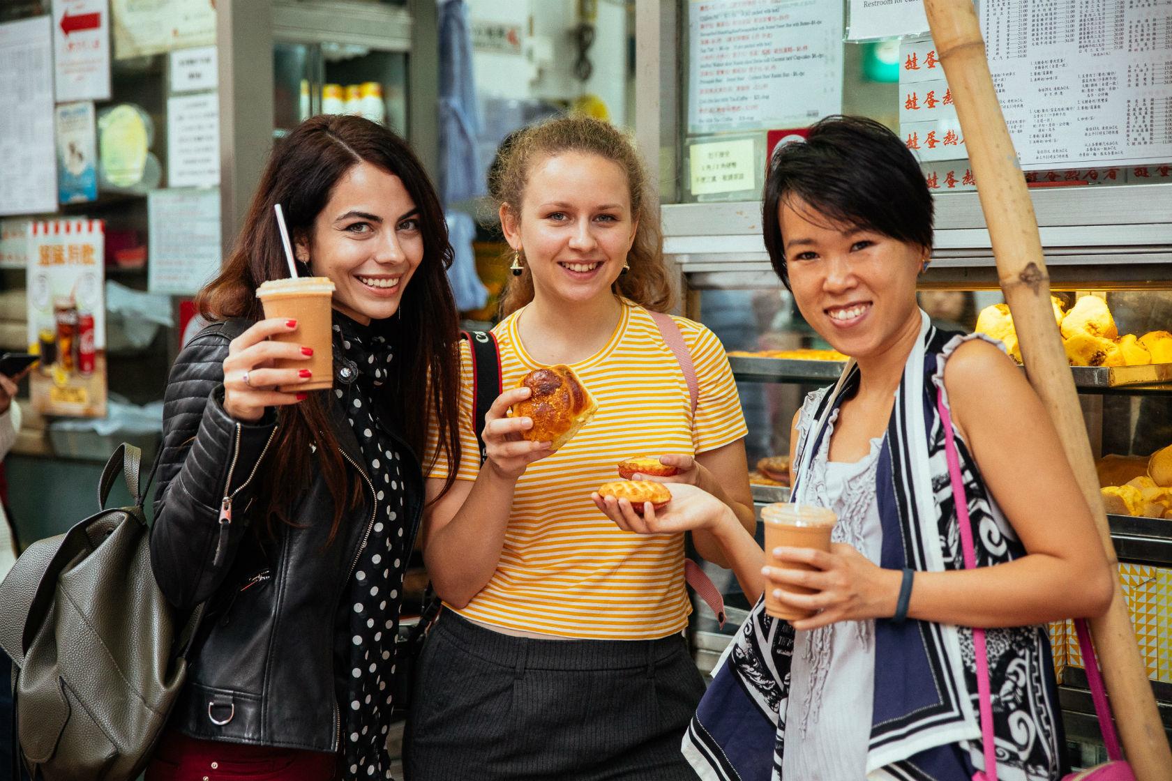 Private Hong Kong Food Discovery with 10 Tastings