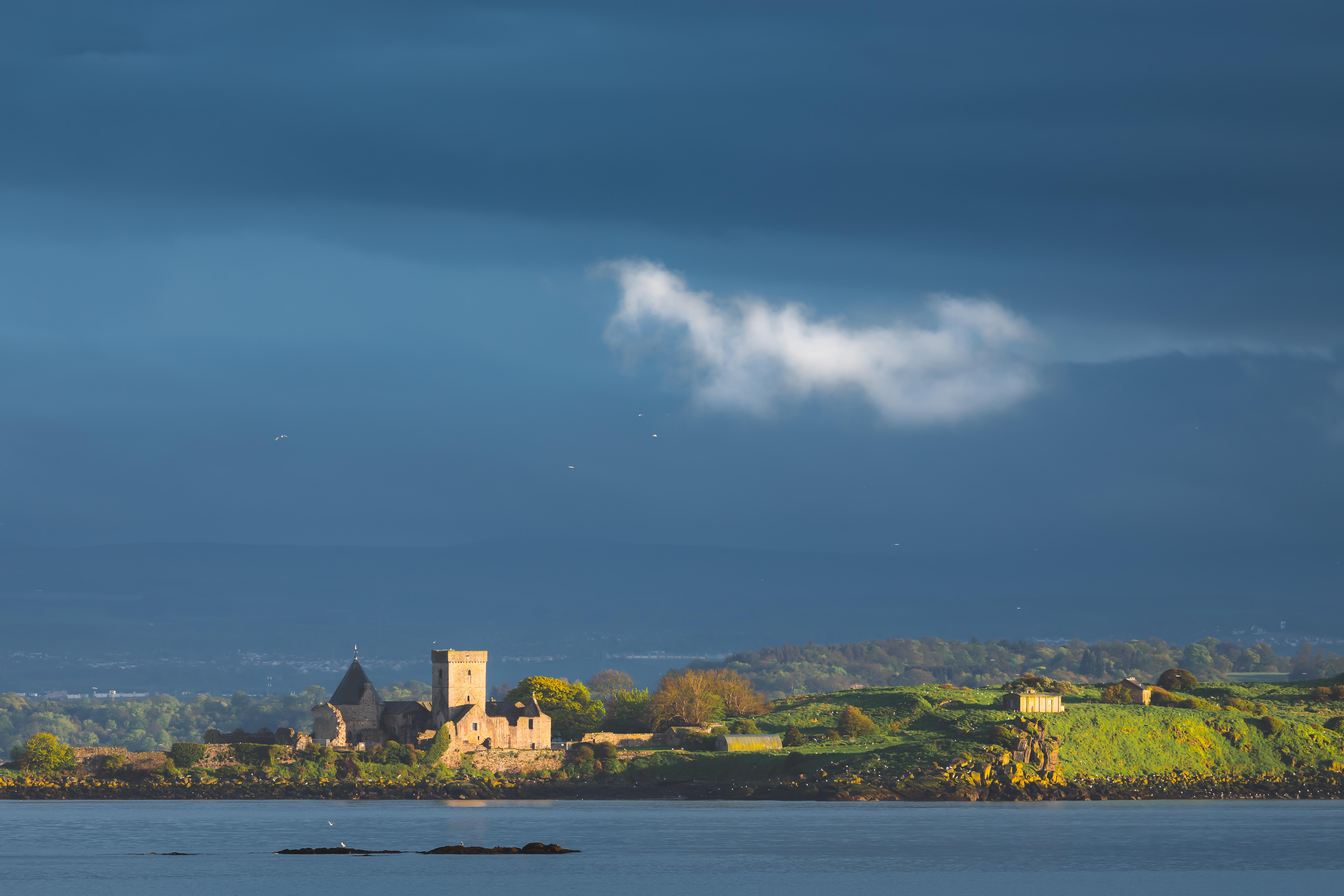 Inchcolm Island Round-Trip Cruise with Abbey Visit