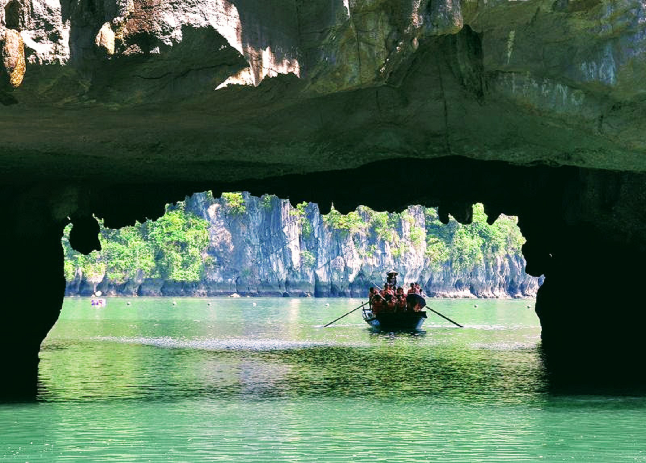 Ha Long Bay Full-Day Cruise from Hanoi: Caves, Kayaking & Sunset Party