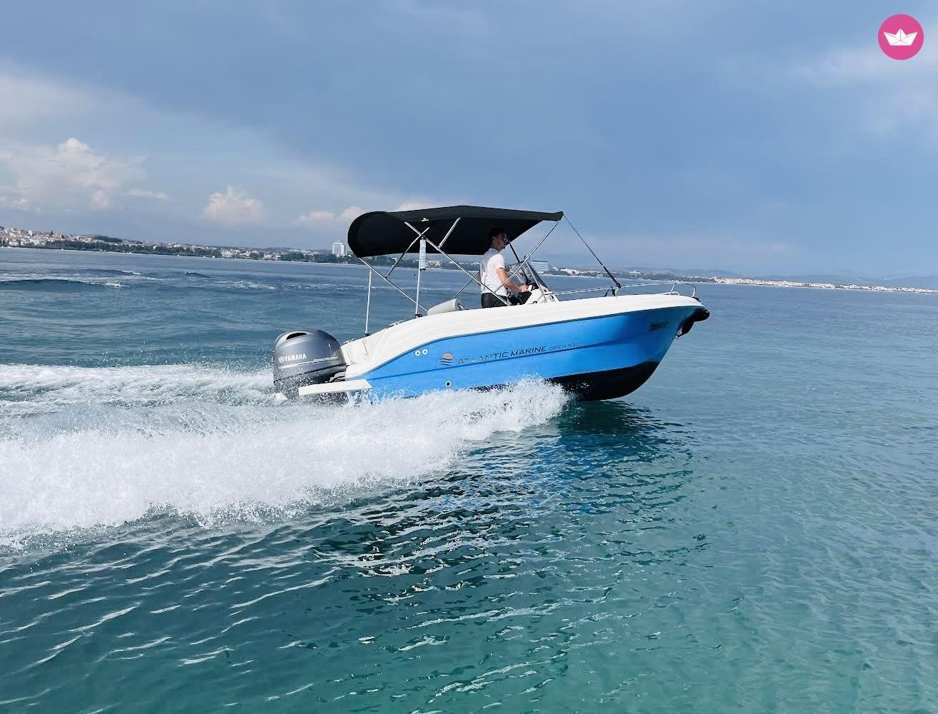 Private Boat Adventure to 5 Islands & Blue Lagoon