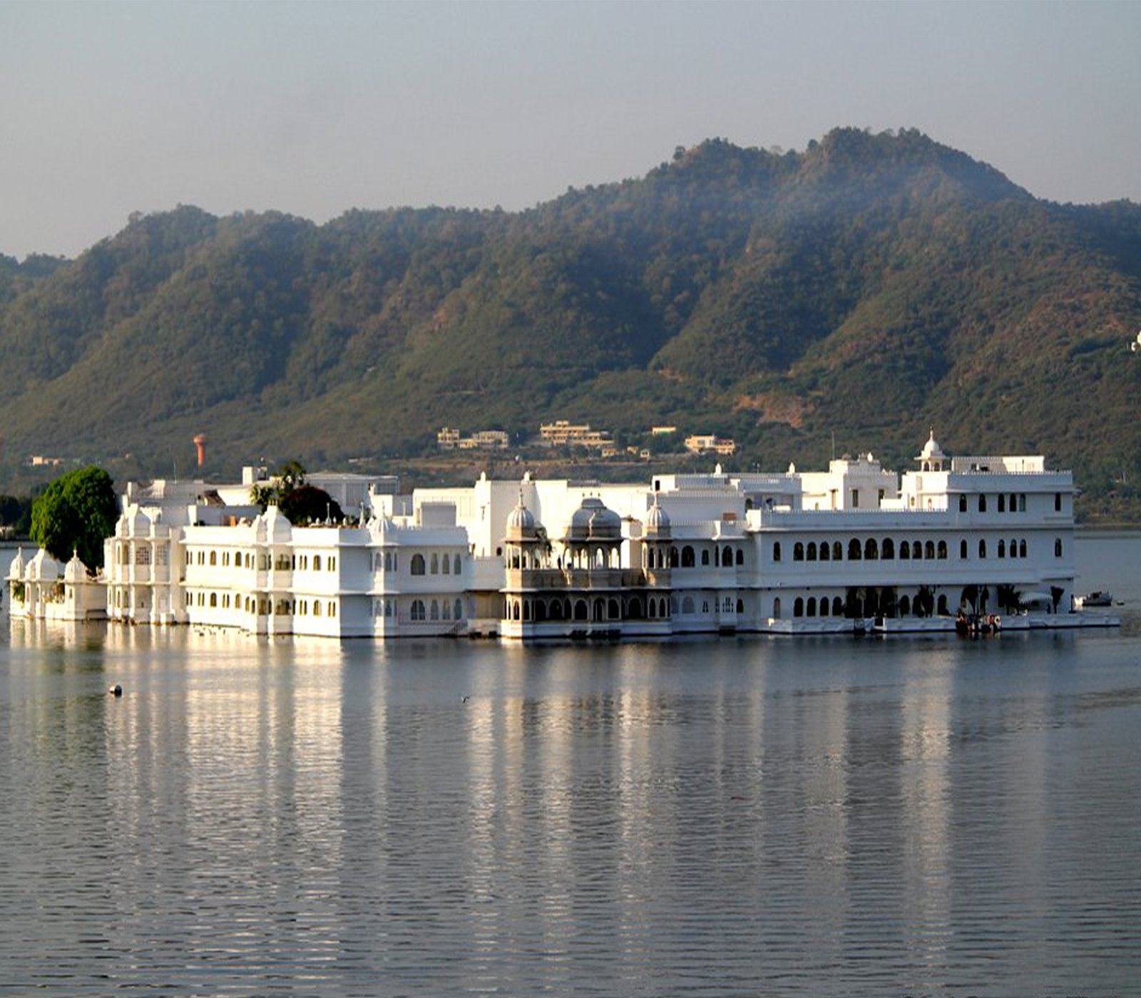 Private Sunset Tour: Monsoon Palace & Udaipur Views