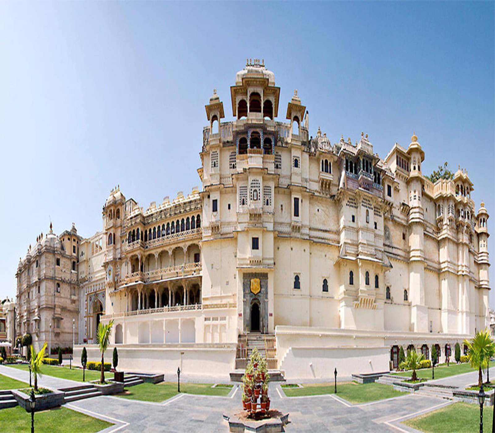 Private Sunset Tour: Monsoon Palace & Udaipur Views