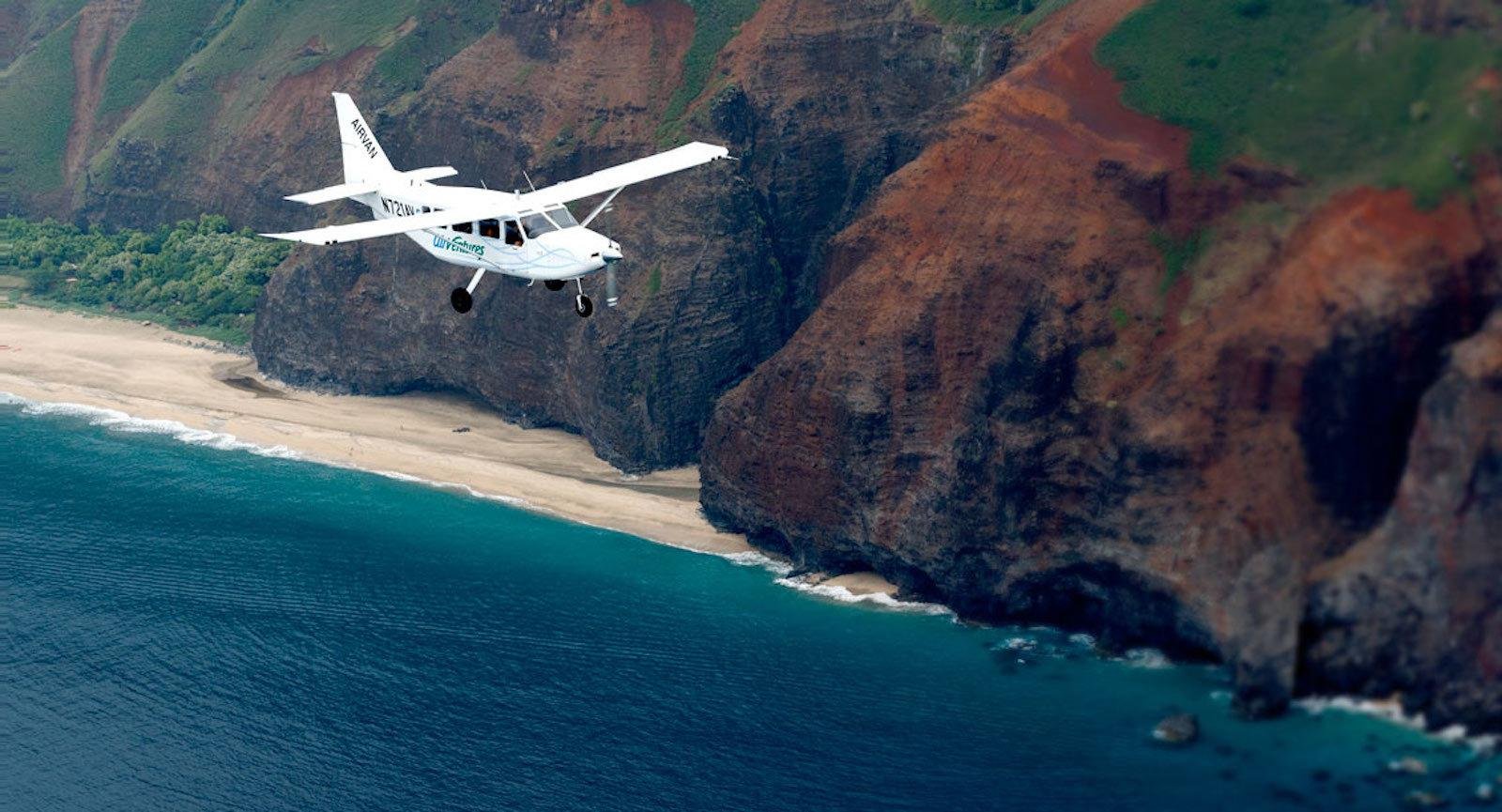 Complete Kauai Island Aerial Tour with Guaranteed Window Seats
