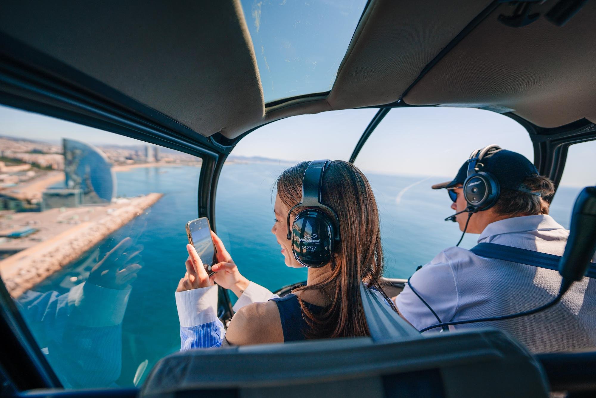 Barcelona: Helicopter, Boat Ride & Old Town Private Tour