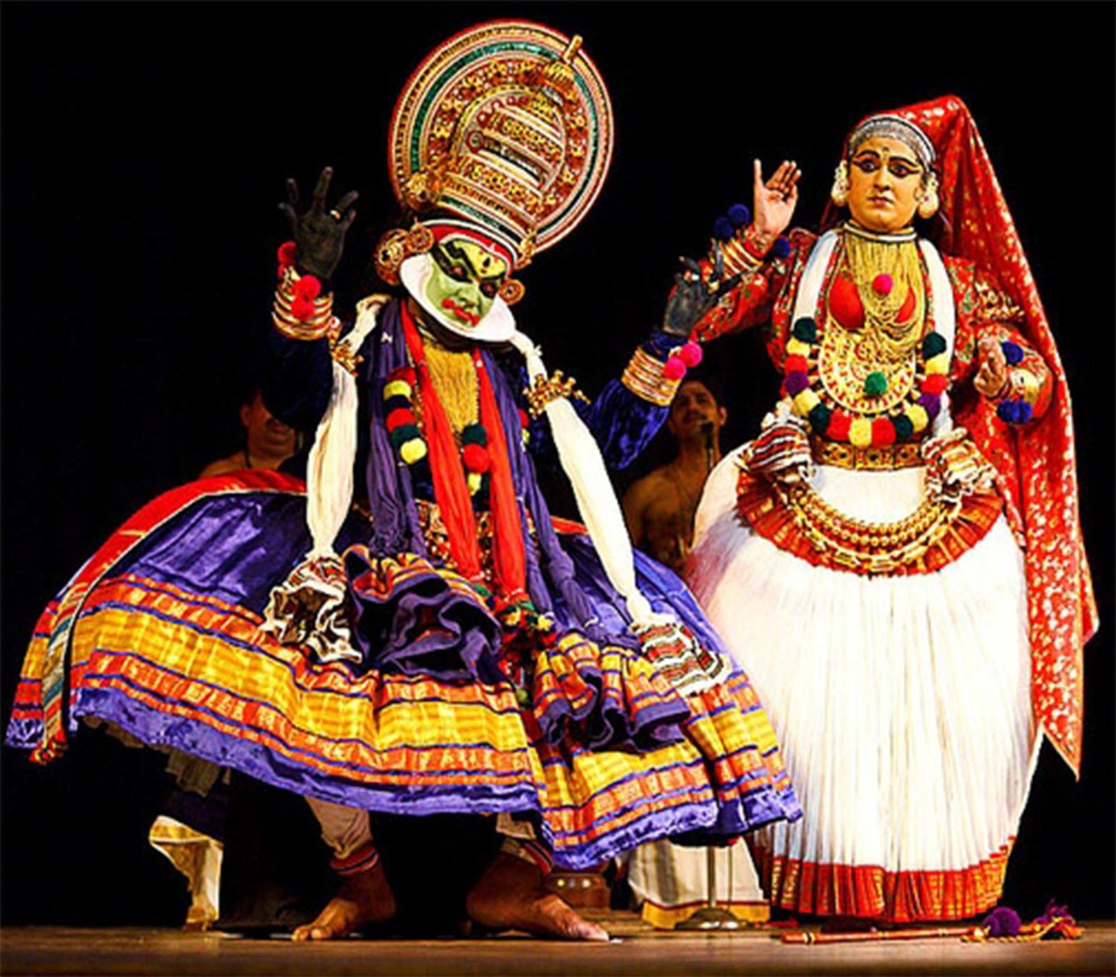 Evening Kathakali Performance & Traditional Dinner