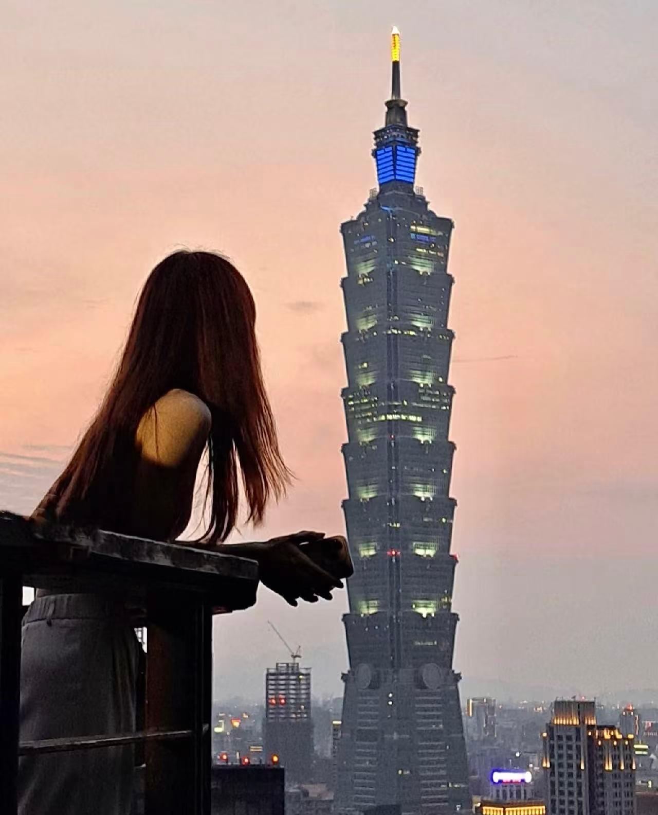 Northern Taiwan 4-Day Explorer: Taipei, Coast & Mountains