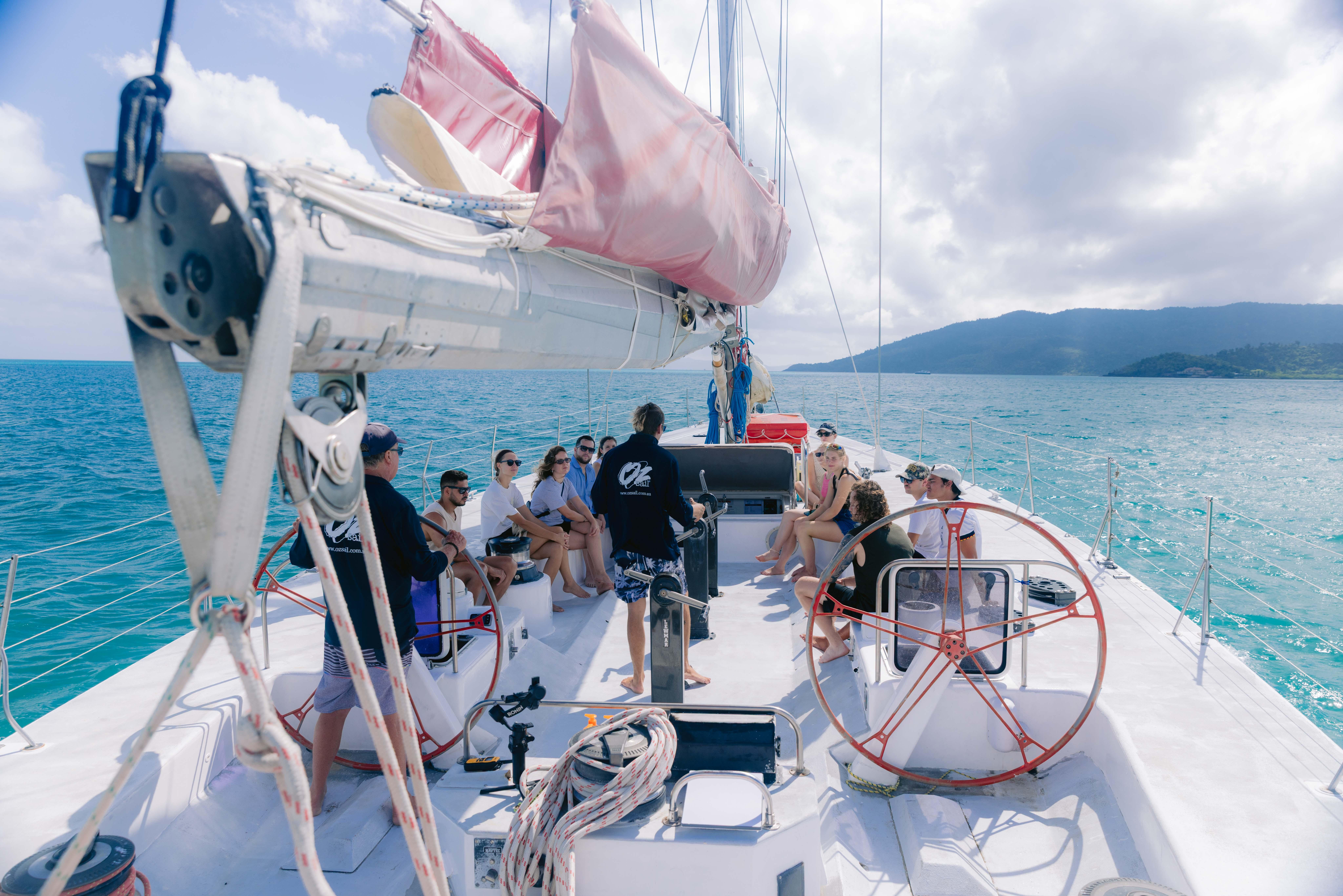 Whitsunday Islands 2-Day Sailing Adventure from Airlie Beach