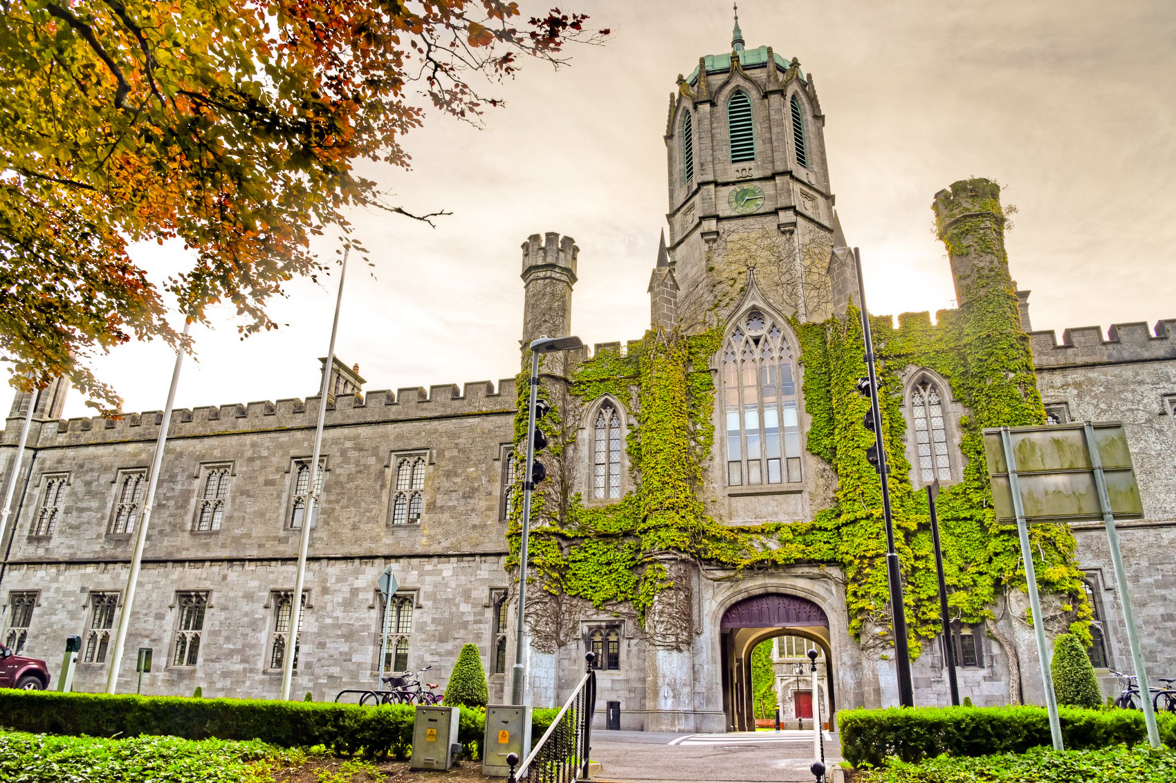 Dublin to Cliffs of Moher, Burren & Galway City Full-Day Tour