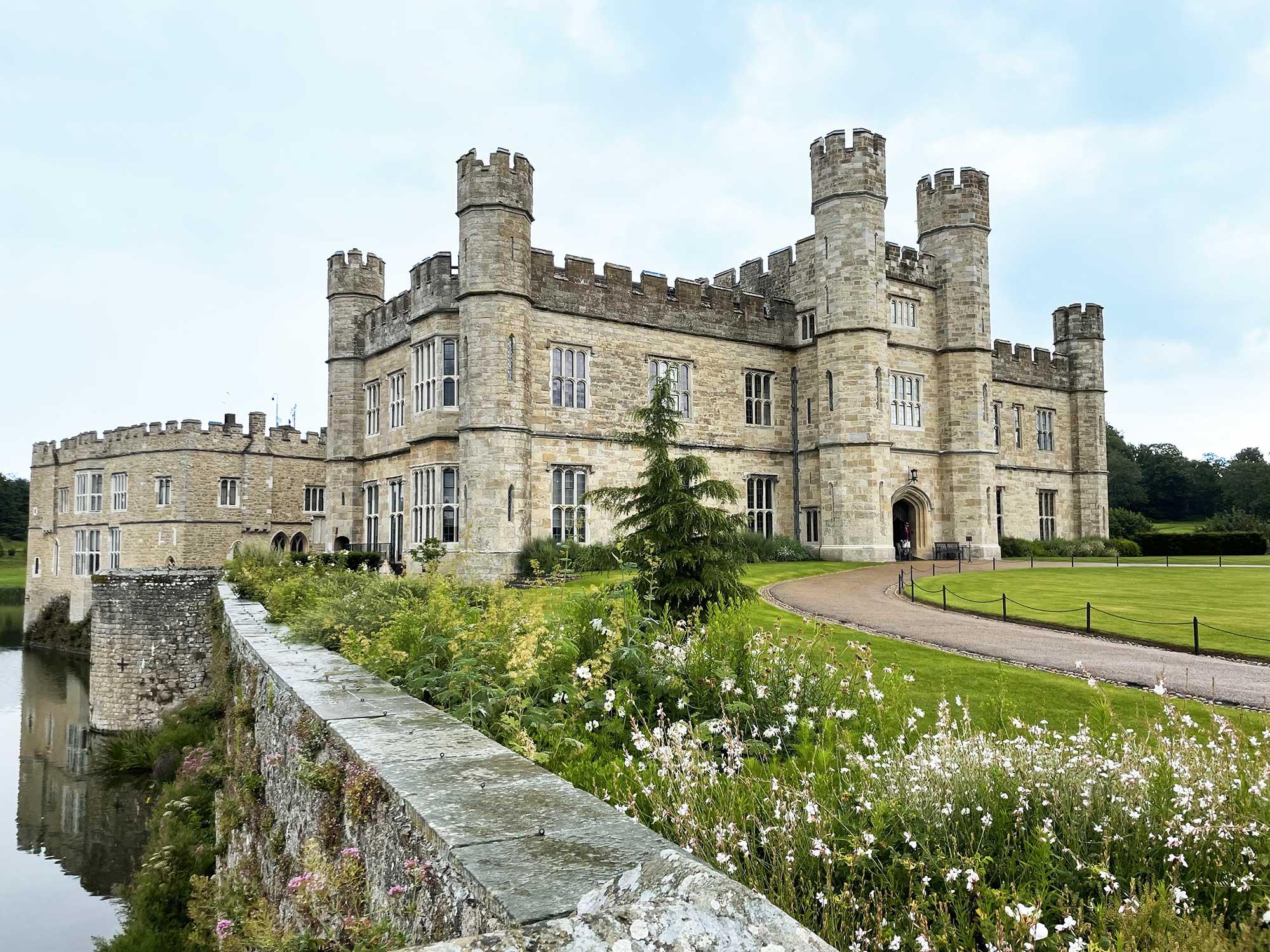 Private Kent Coastal & Castles Tour: Dover & Leeds
