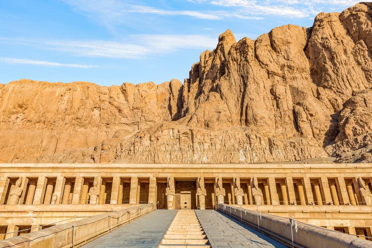 Hurghada to Luxor: Valley of the Kings & Tutankhamun's Tomb Day Tour