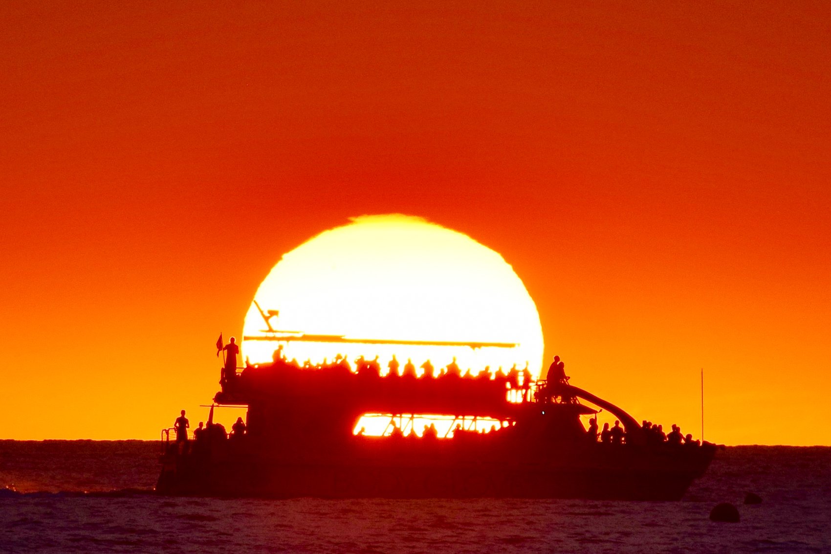 Kona Sunset Dinner Cruise with Hawaiian History
