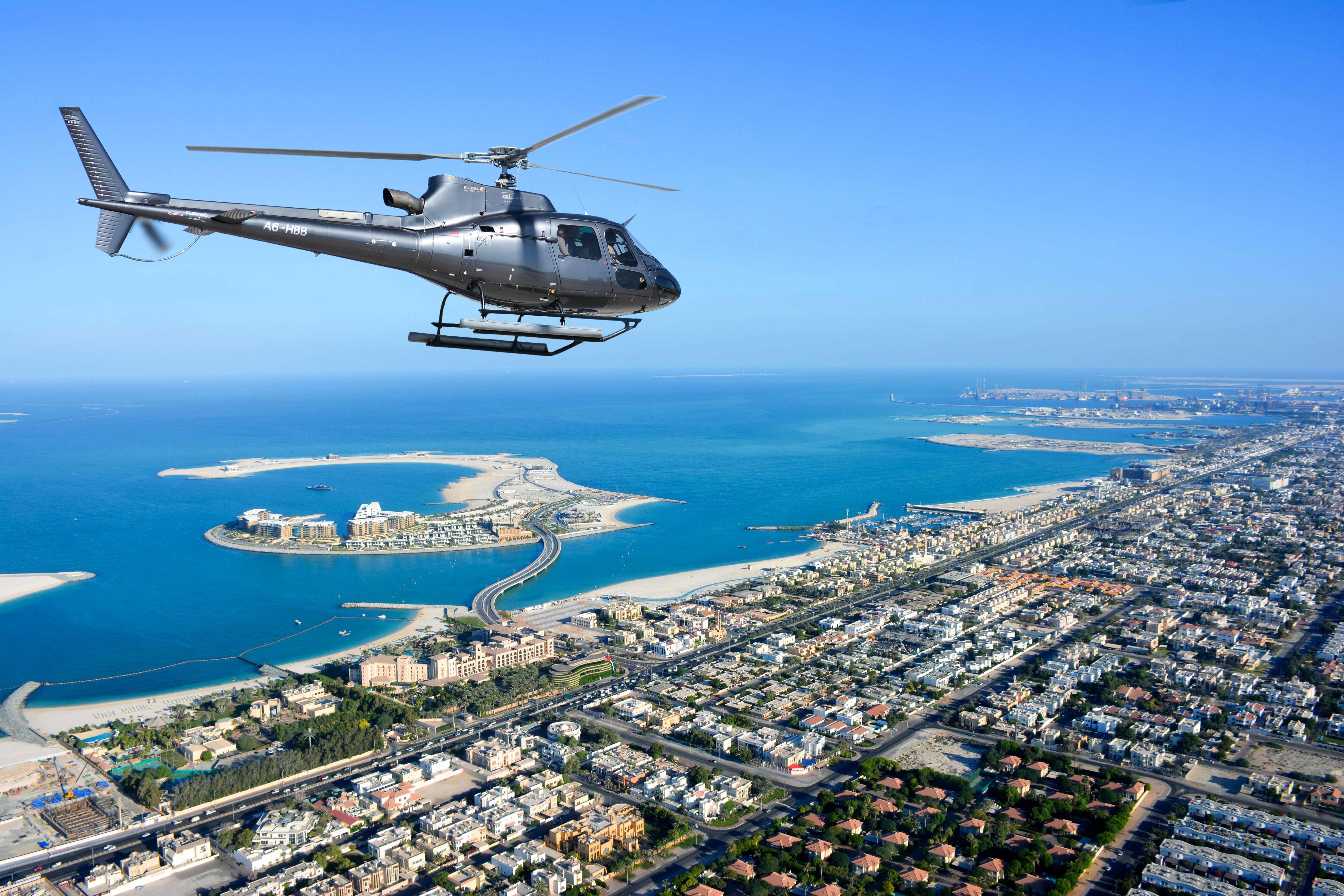 Dubai Skyline Helicopter Flight (22 Minutes)