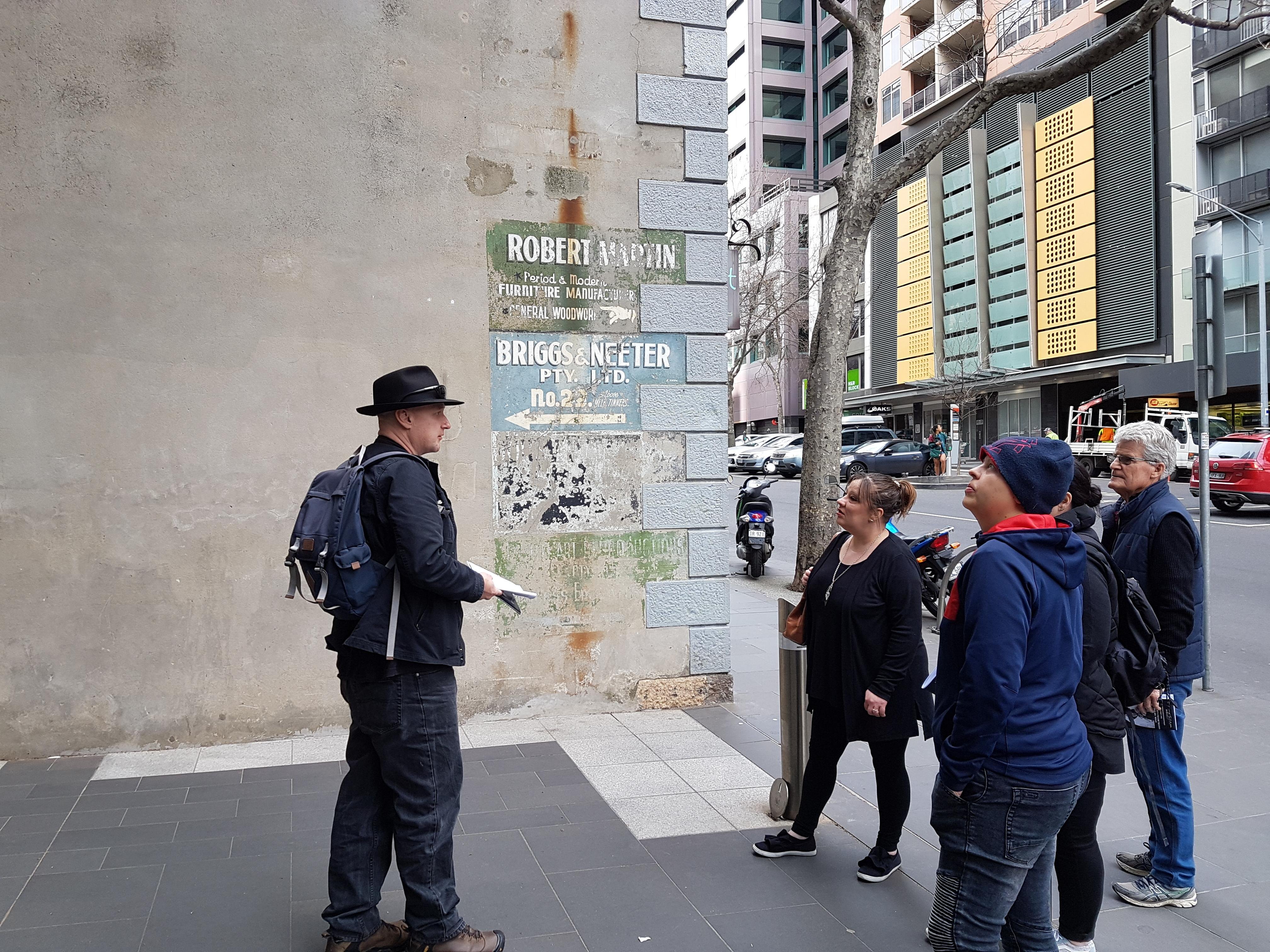Melbourne’s Underworld: Gangsters and Brothels Walking Tour