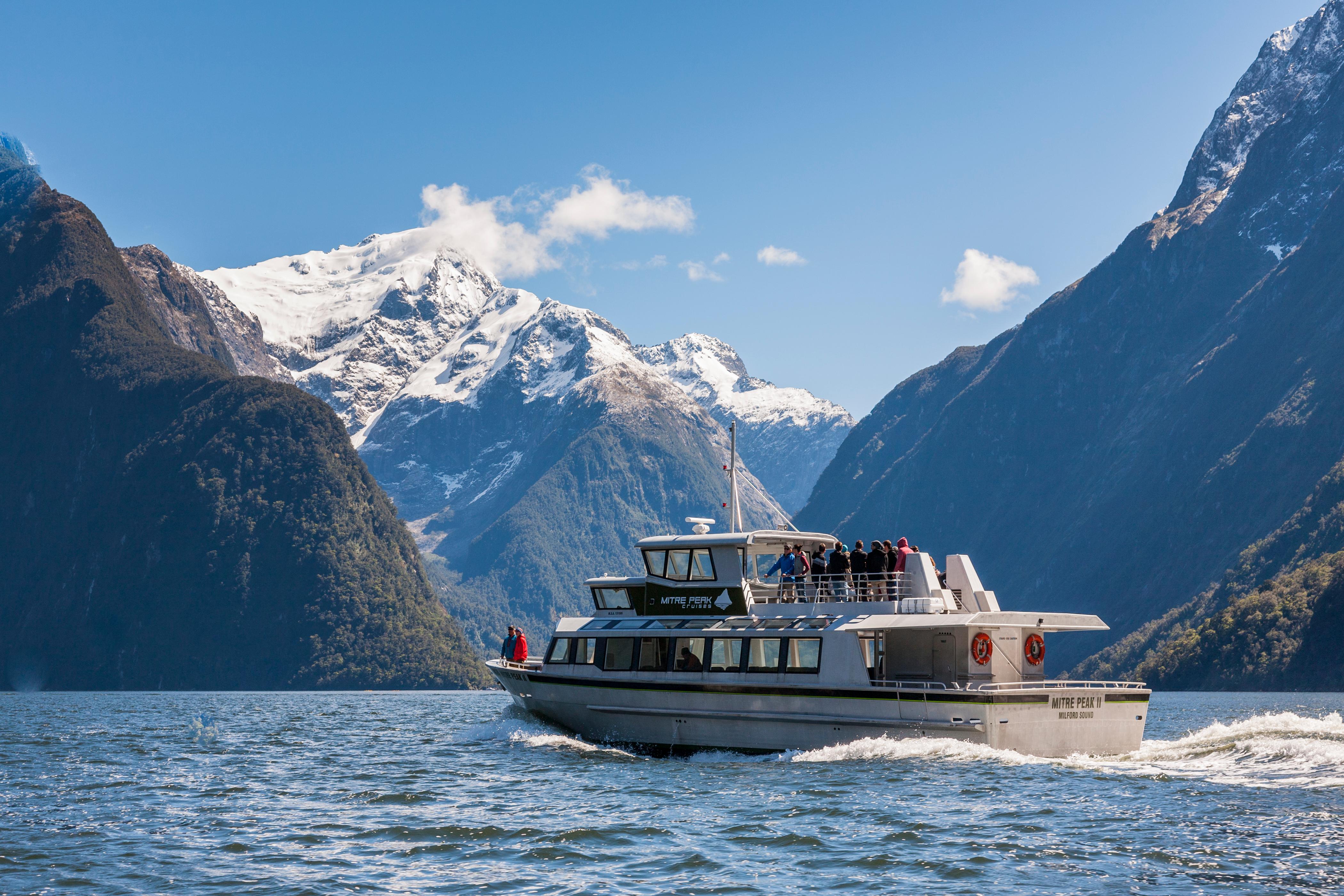 Milford Sound Small Boat Scenic Cruise