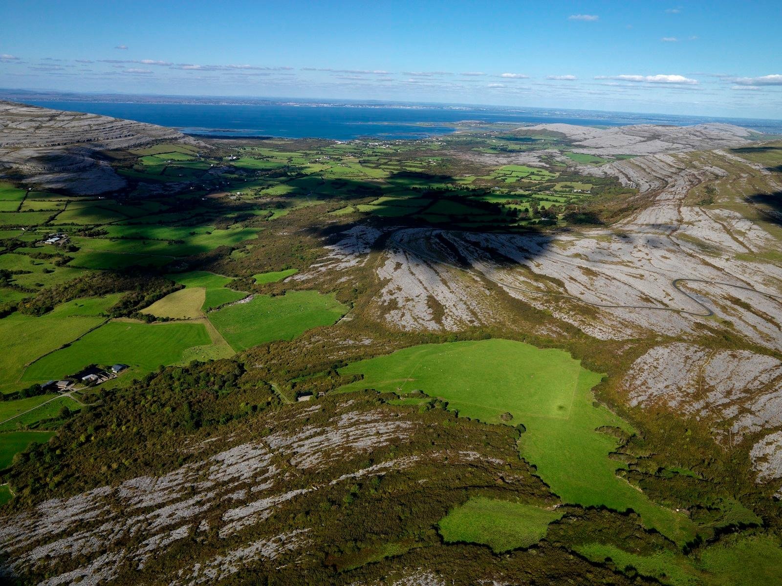 Cliffs of Moher & Bunratty Castle Small Group Day Tour from Dublin