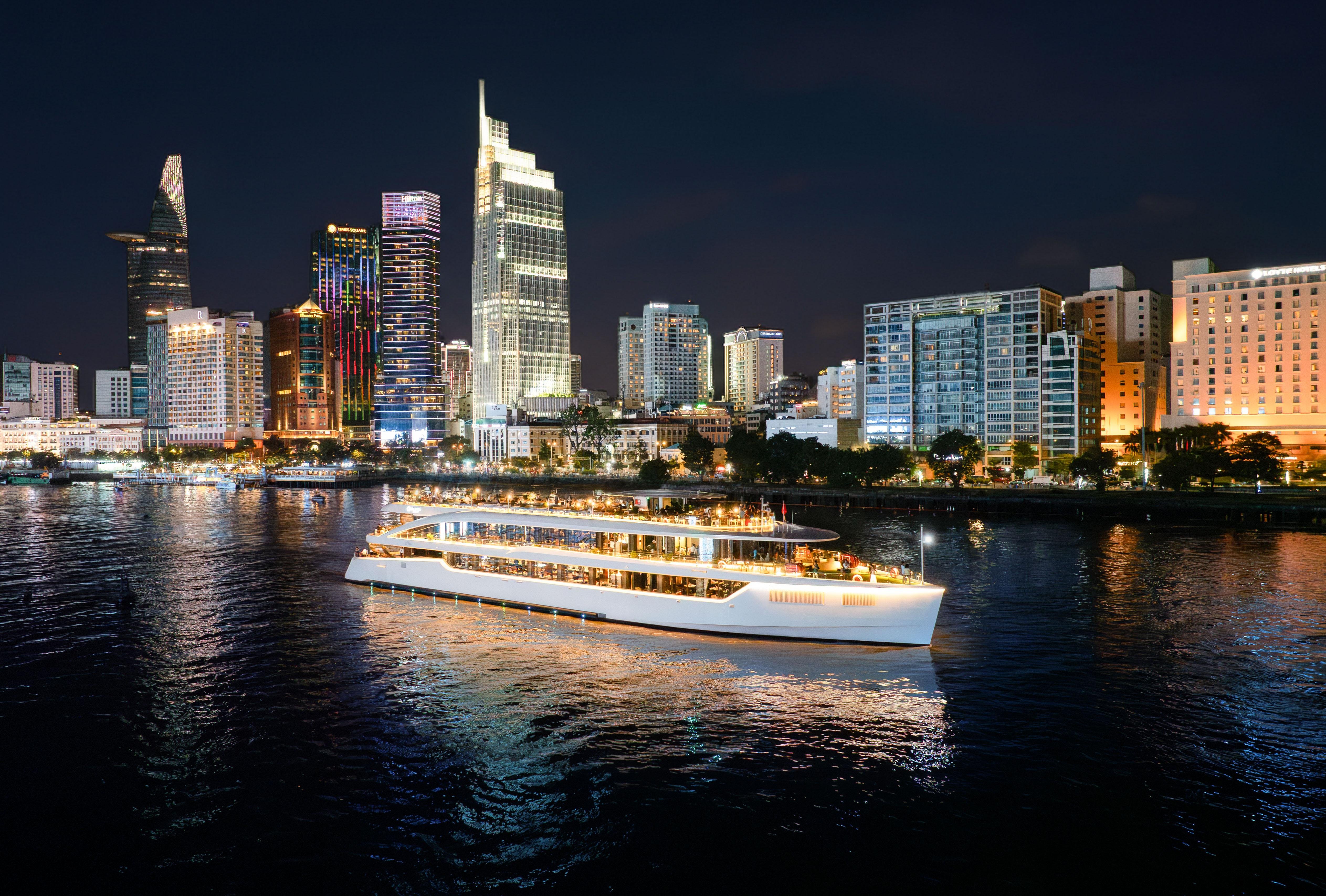 Elite of Saigon Evening River Cruise with Chill Set