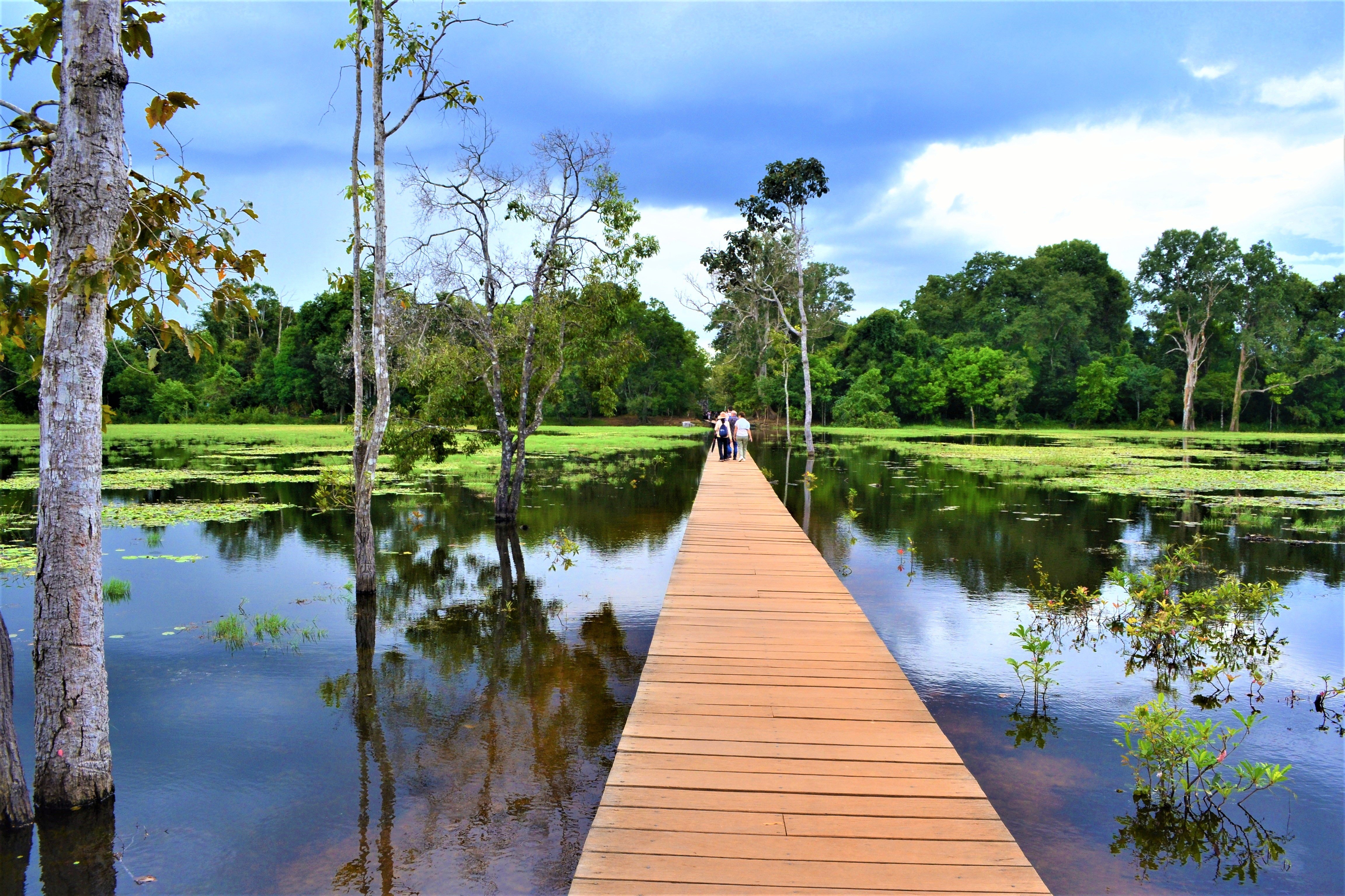 Angkor Wat Sunrise & Tonle Sap 2.5-Day Private Exploration