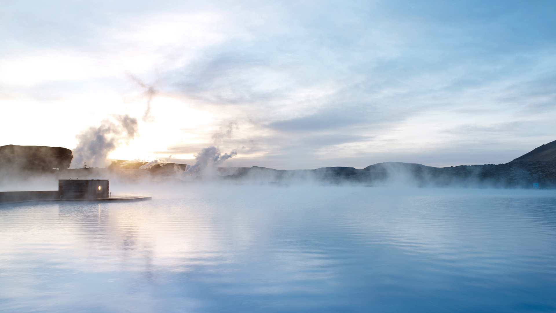 From Reykjavik/Keflavik Airport: 1-Way Blue Lagoon Transfer