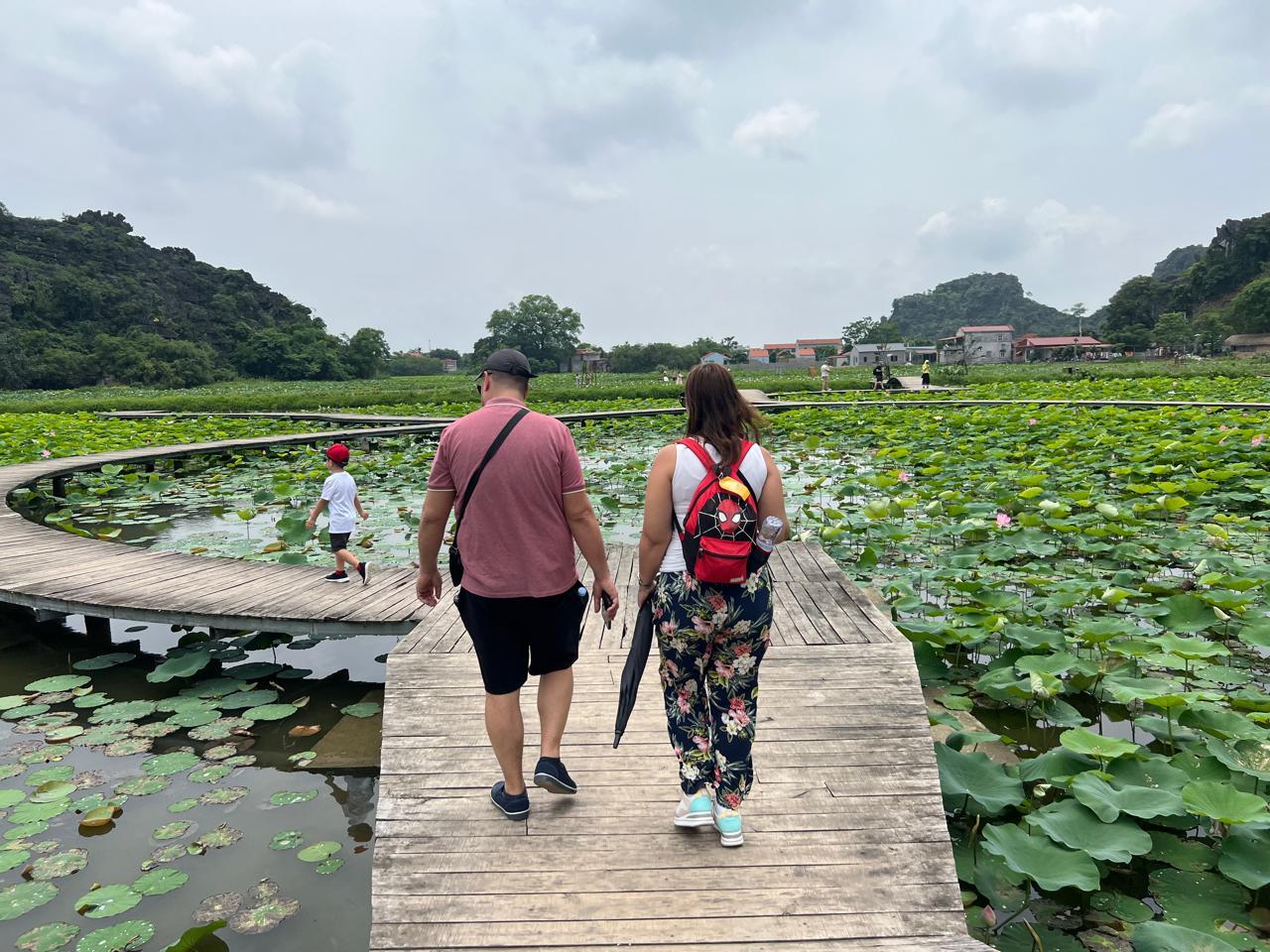 Hanoi to Ninh Binh: Hoa Lu, Trang An & Mua Cave Day Tour