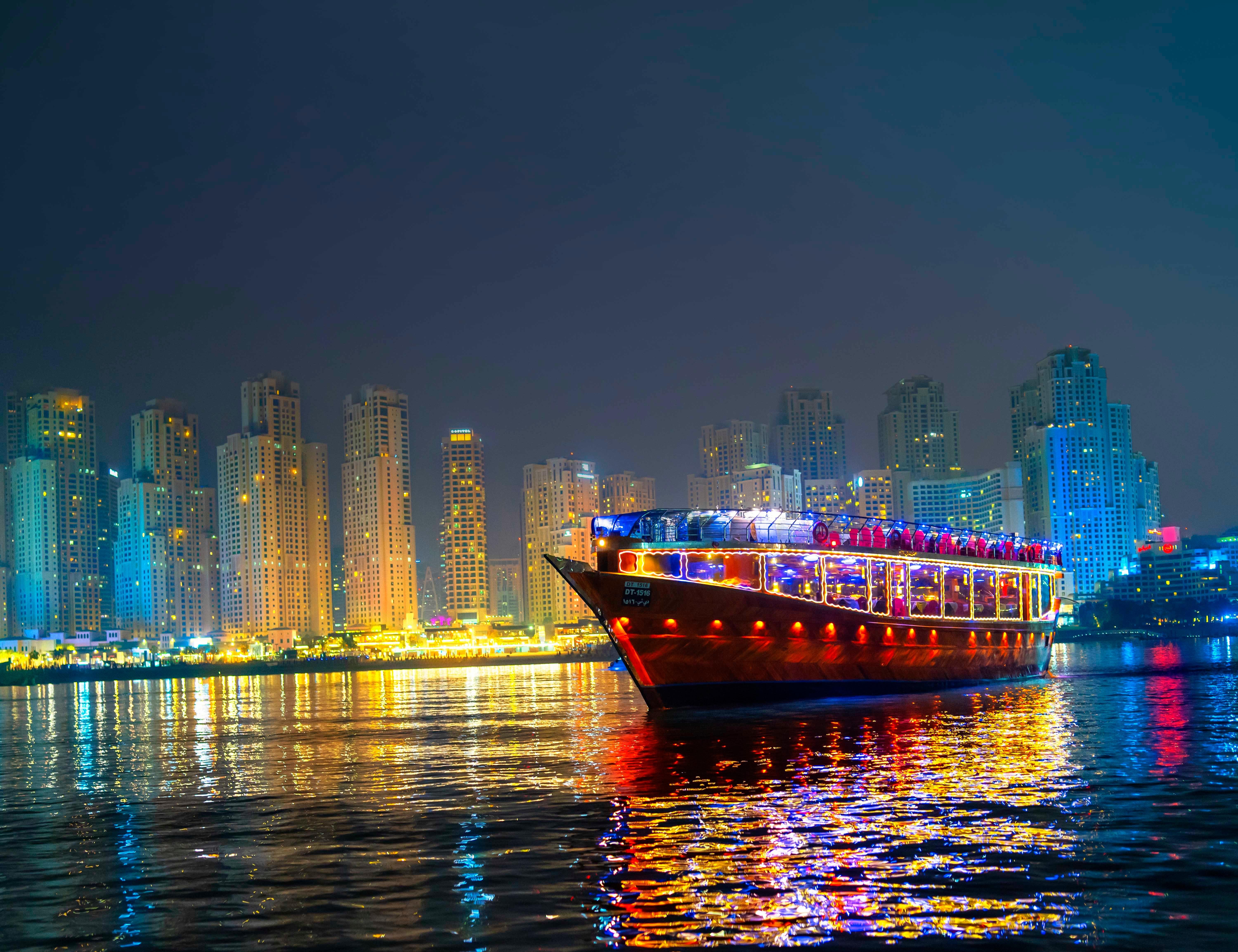 Dubai Marina Luxury Dhow Cruise with Dinner