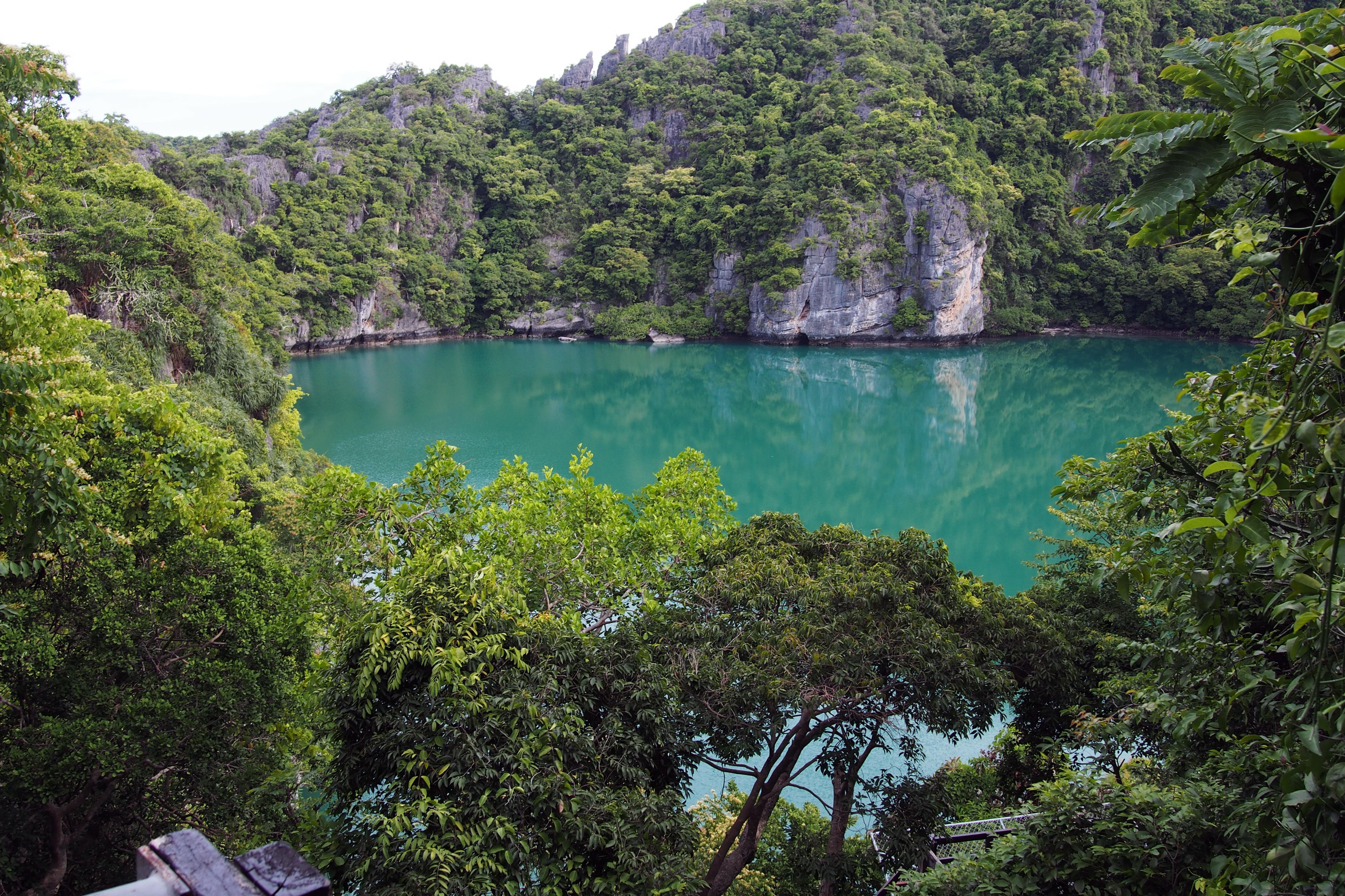 Ang Thong Marine Park Semi-Private Yacht Cruise from Koh Samui