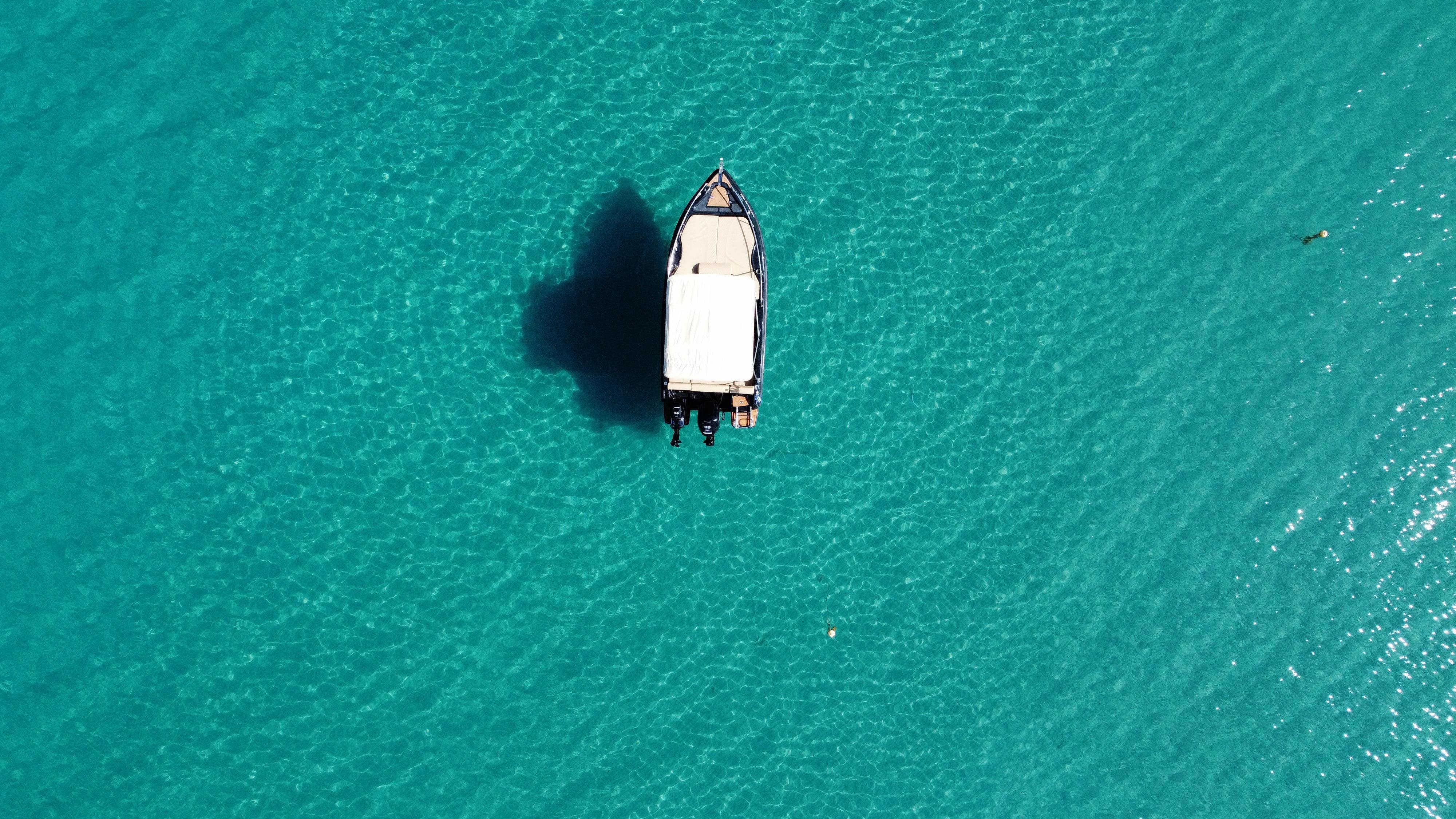 Zakynthos Private Boat Excursion: Shipwreck Beach & Blue Caves