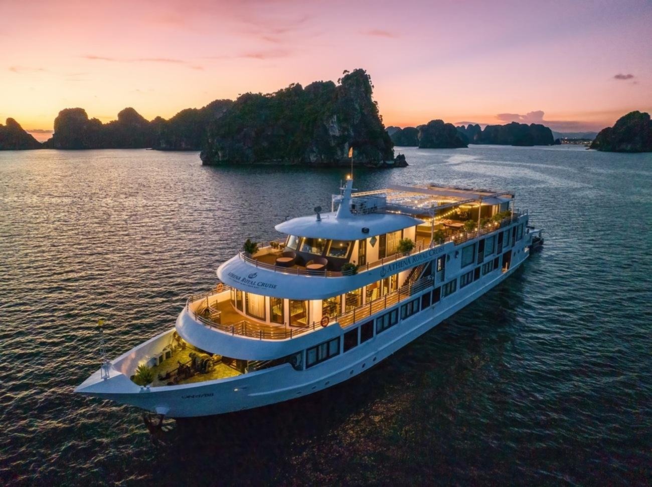 2-Day Halong & Bai Tu Long Bay 5-Star Cruise from Hanoi