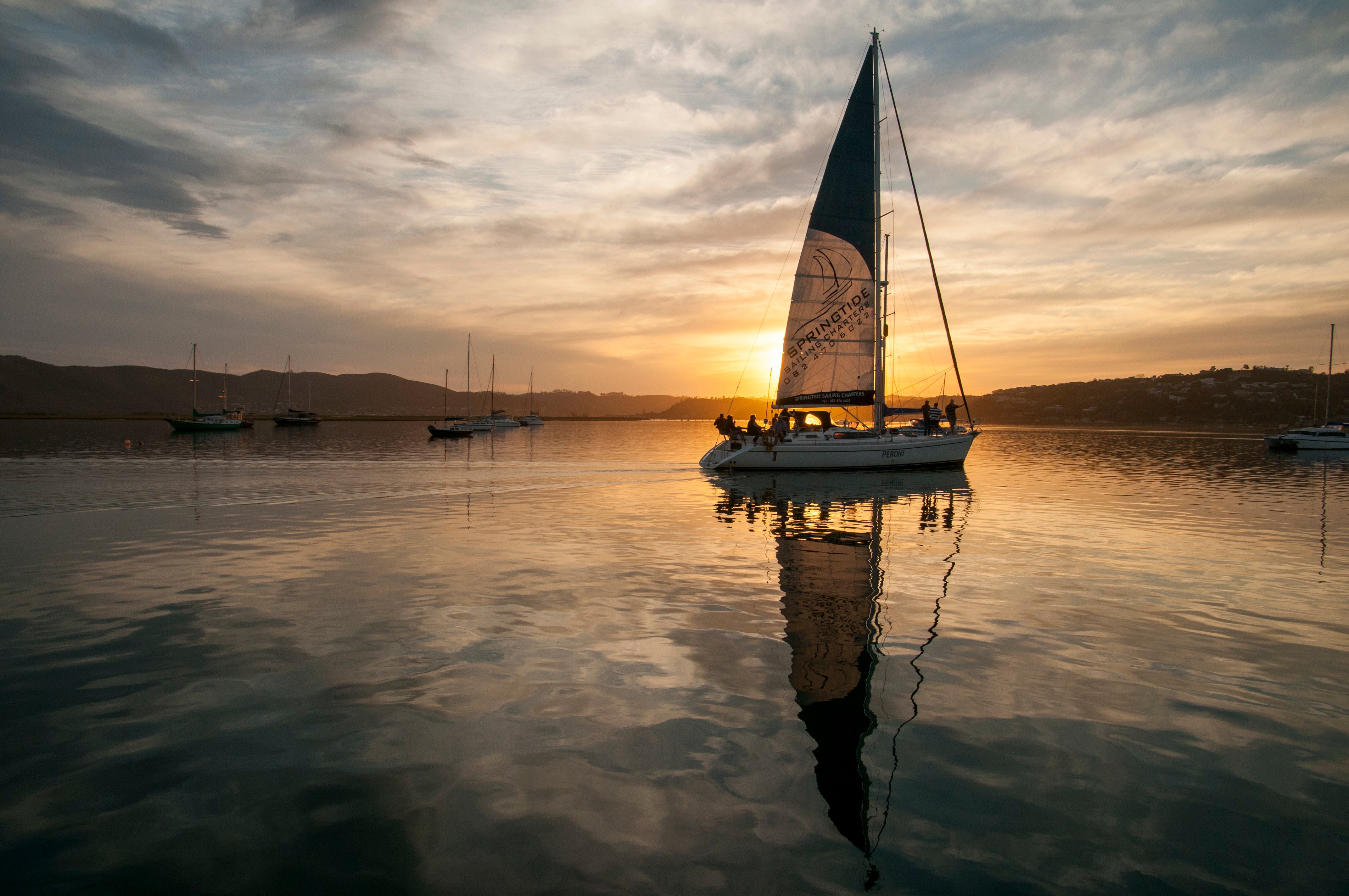 Knysna Sunset Sailing Cruise with Snacks & Sparkling Wine