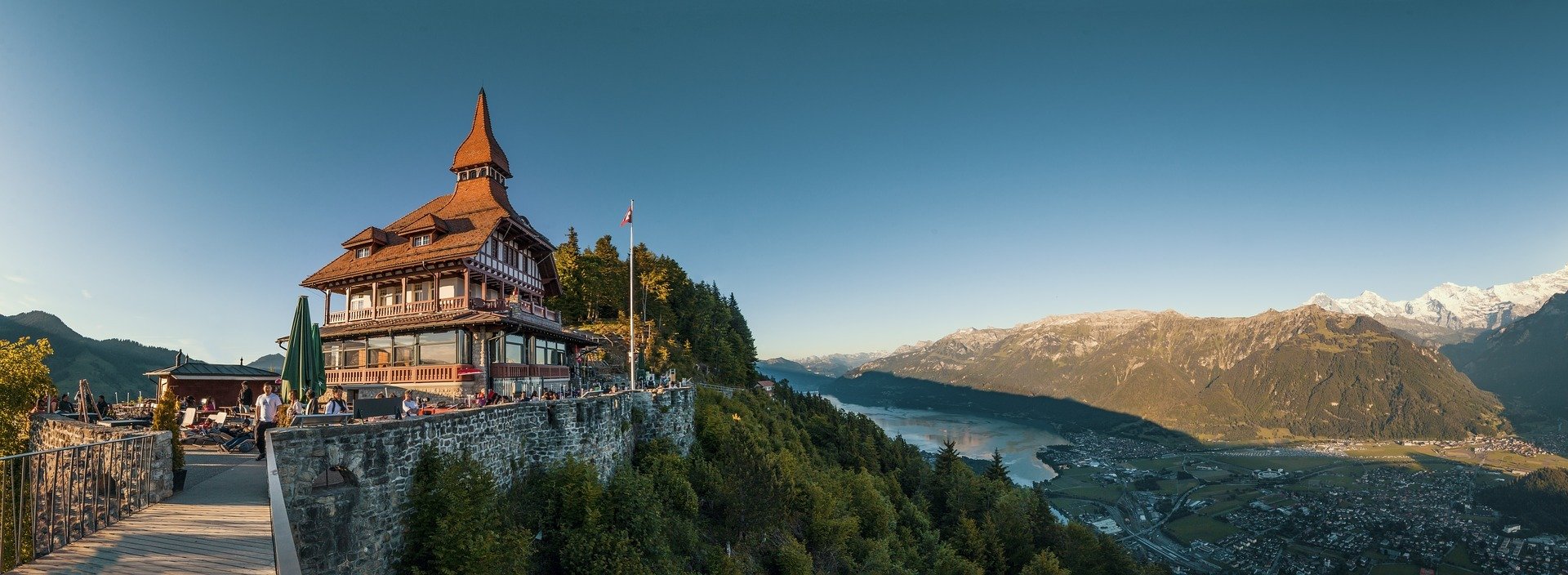 Geneva to Interlaken: Swiss Alps Day Tour