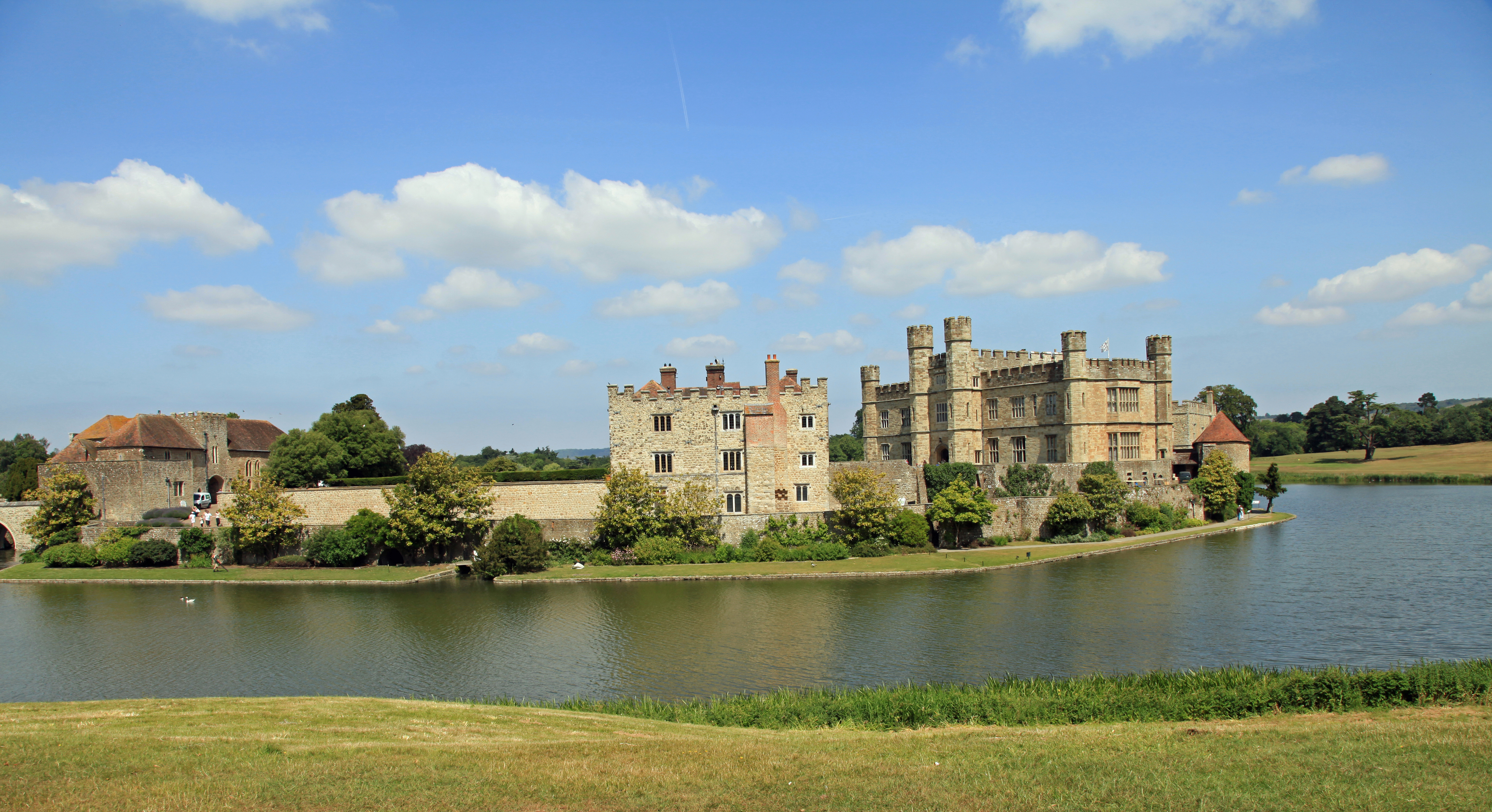 Leeds Castle, Canterbury, Dover & Greenwich Day Tour