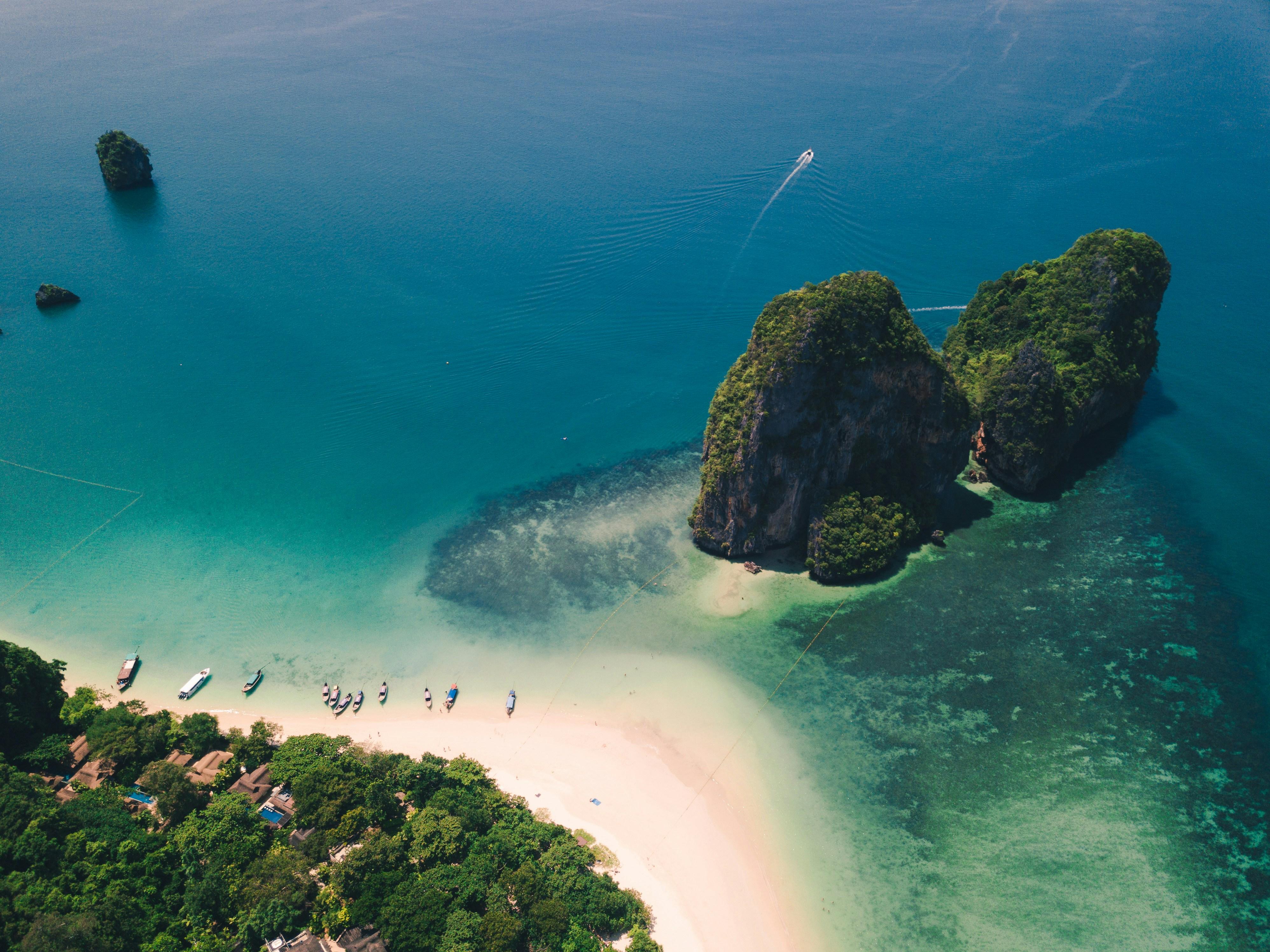 Krabi Nature & Culture Day Tour: Emerald Pool, Hot Springs & Tiger Cave Temple