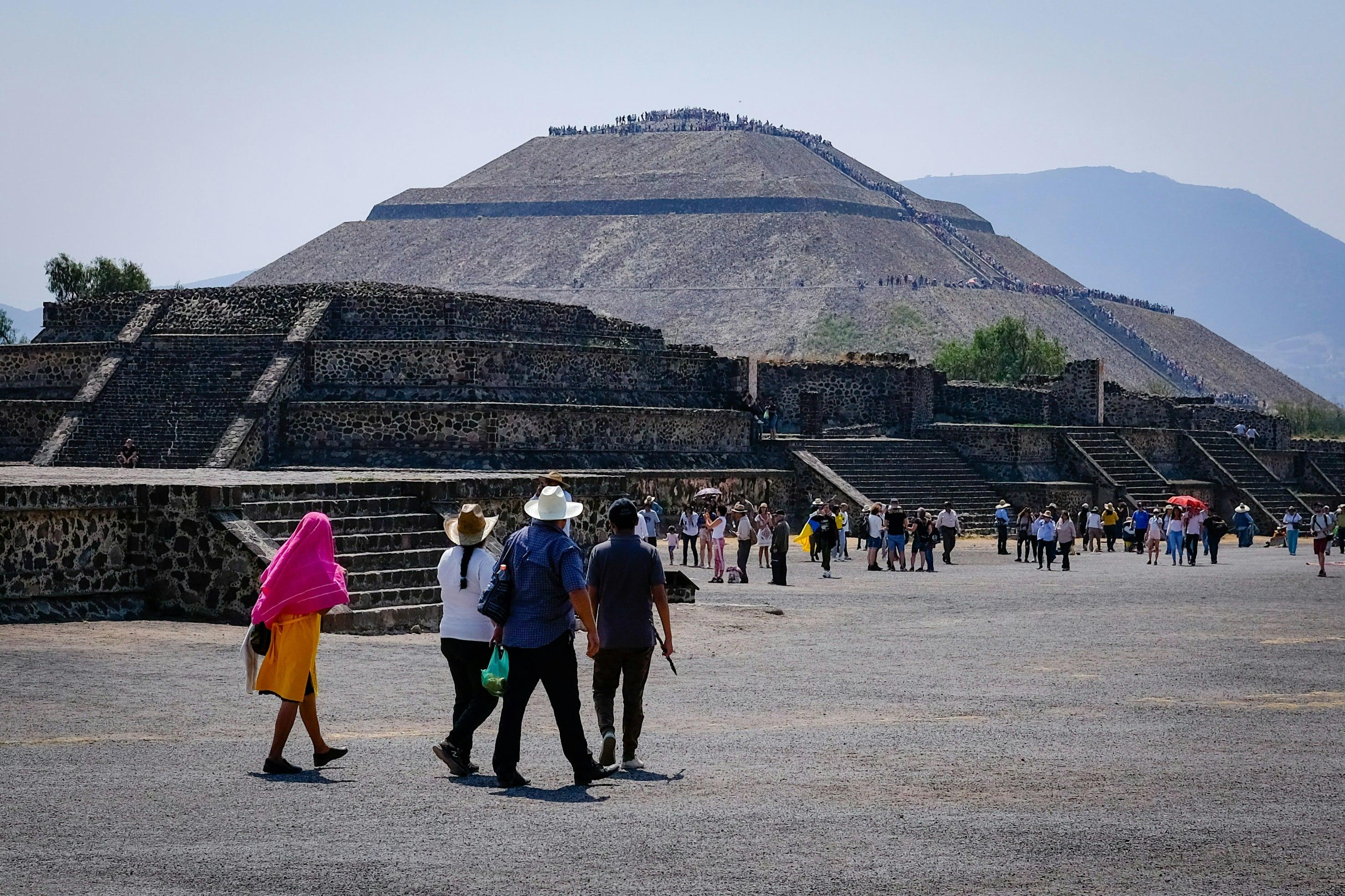 Mexico City: Teotihuacan, Tlatelolco & Guadalupe Full-Day Tour