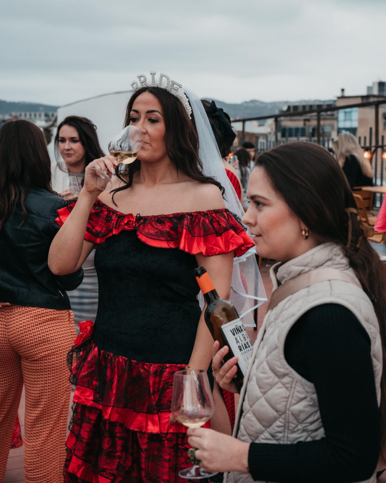 Barcelona rooftop salsa class — bottomless sangria, beginner-friendly lesson with city skyline views — image 7