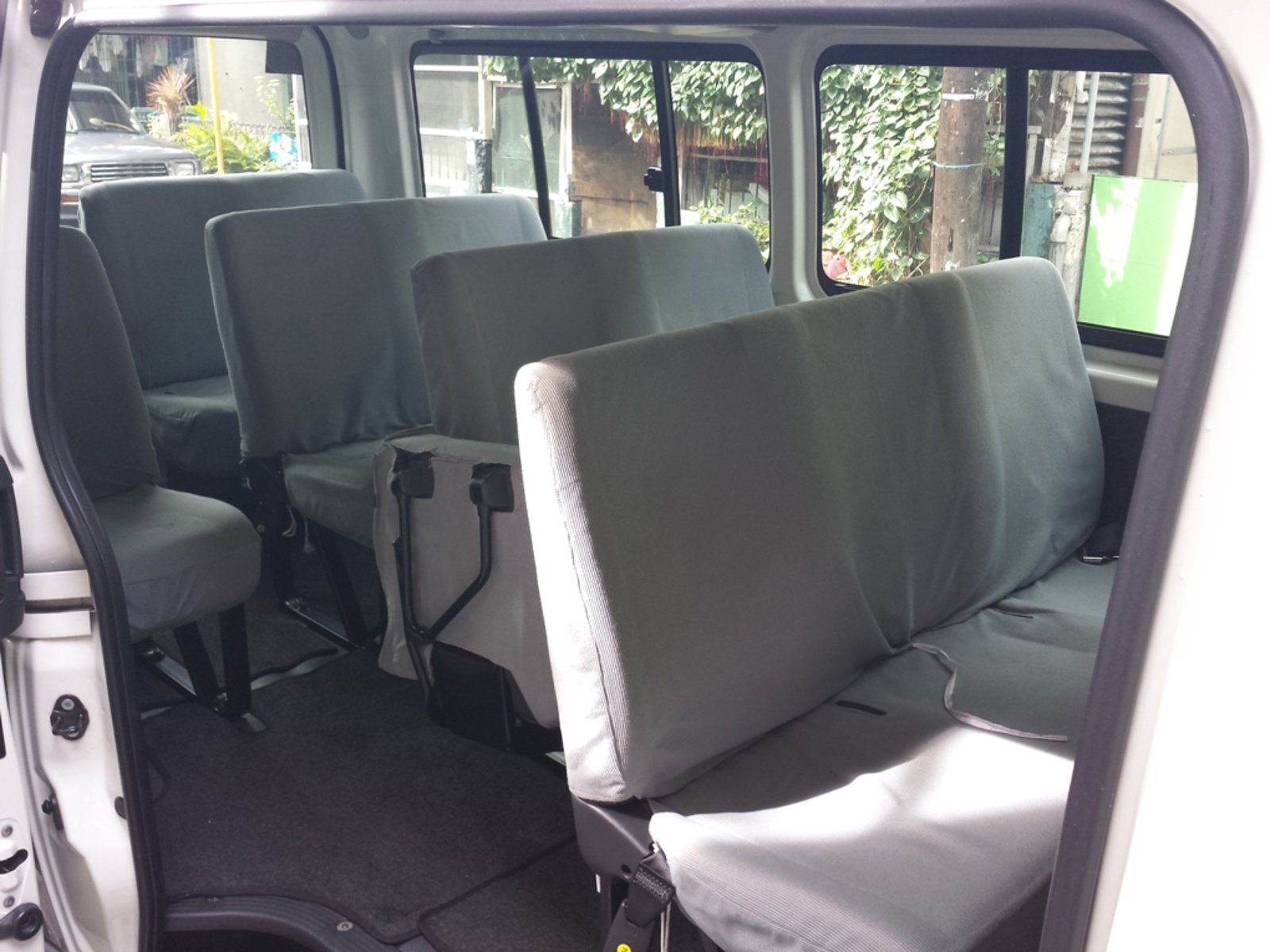 Shared or Private Van Transfer: Puerto Princesa and El Nido