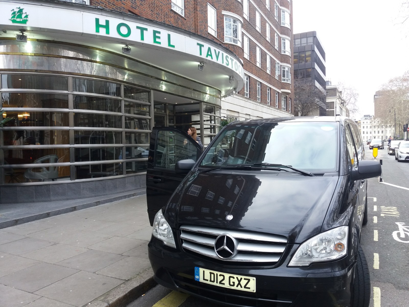 Central London to Airport Shuttle Transfer