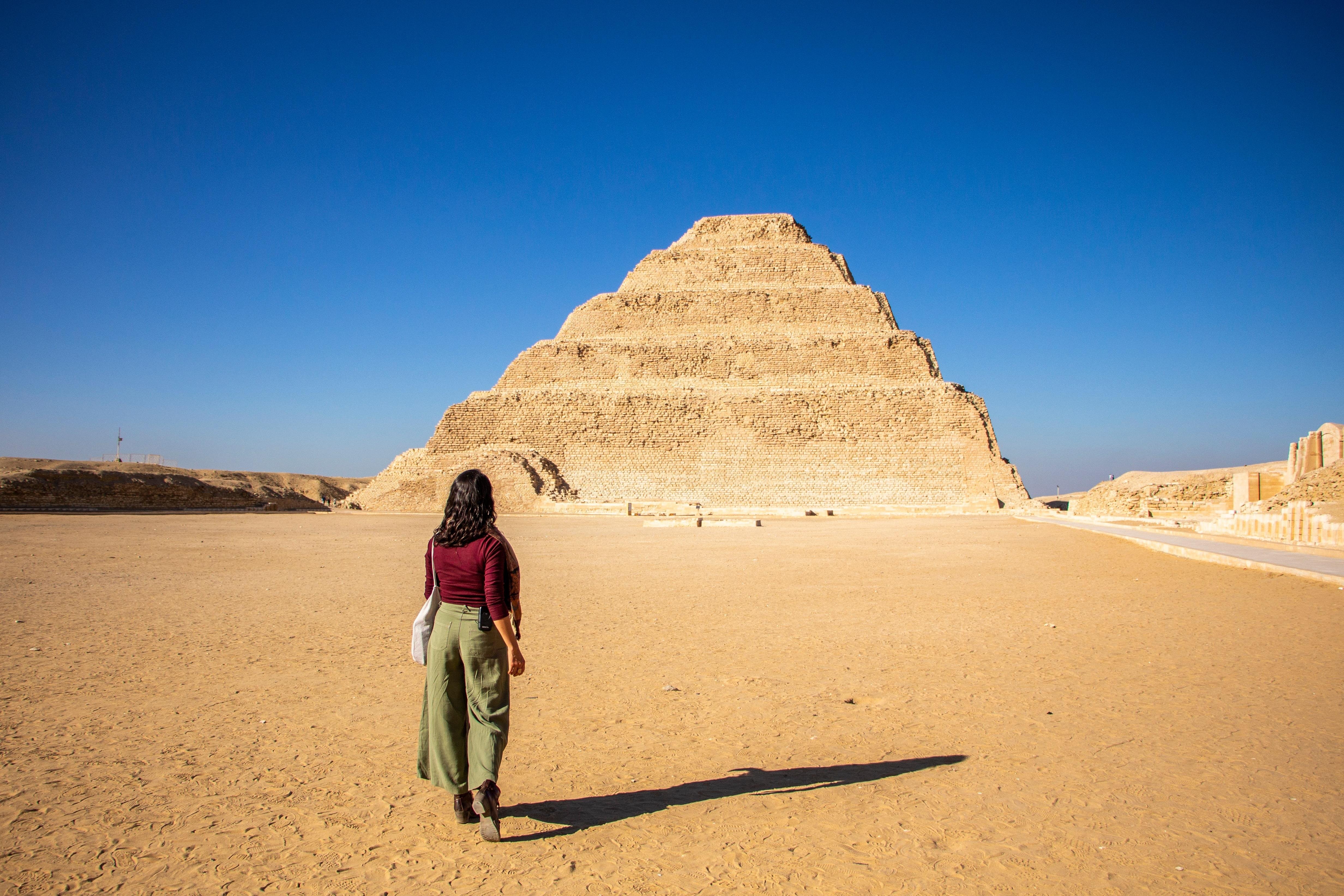 Cairo: Pyramids, Sphinx, Saqqara & Memphis Full-Day Tour