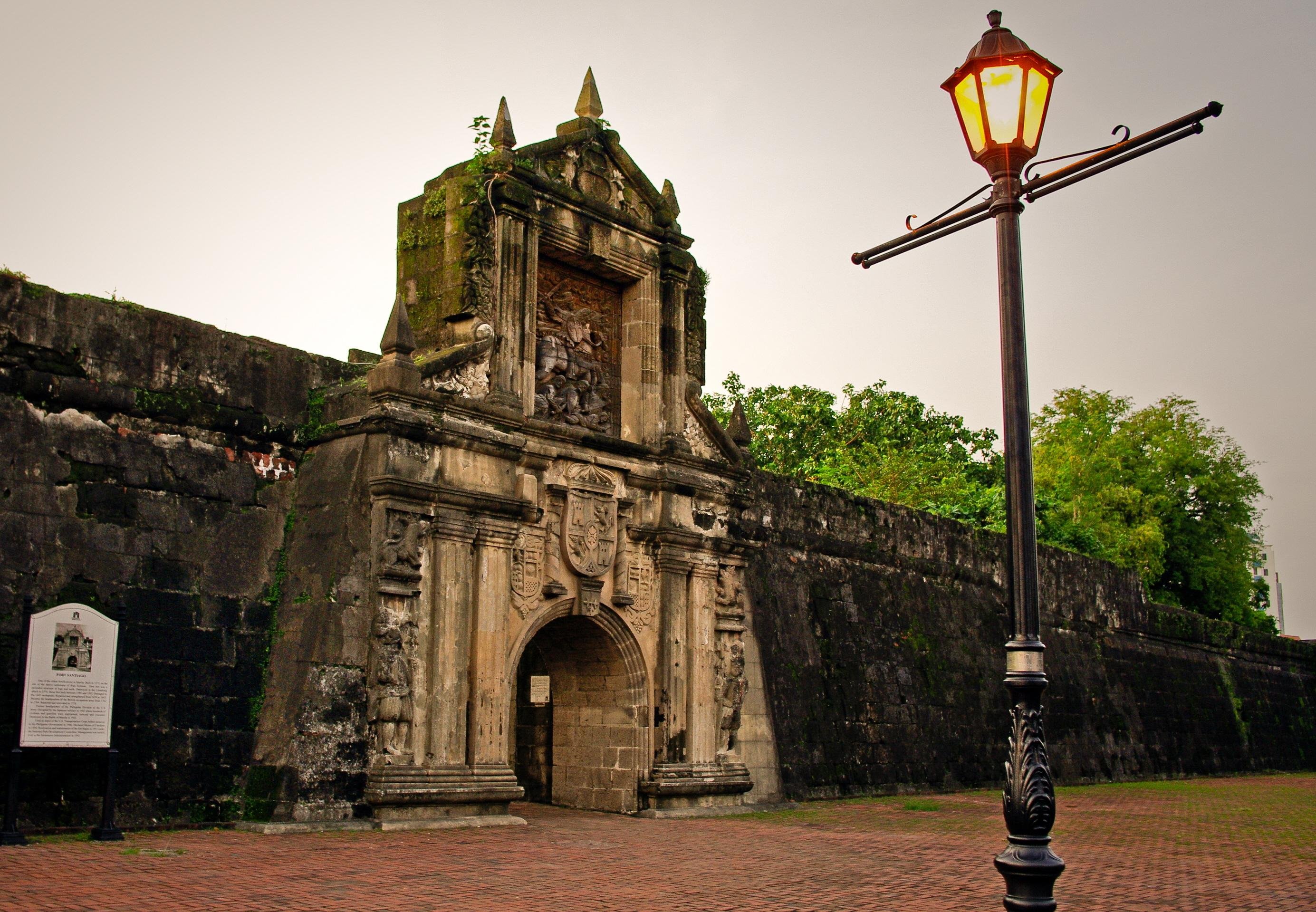 Manila Old & New: 4-Hour City Tour
