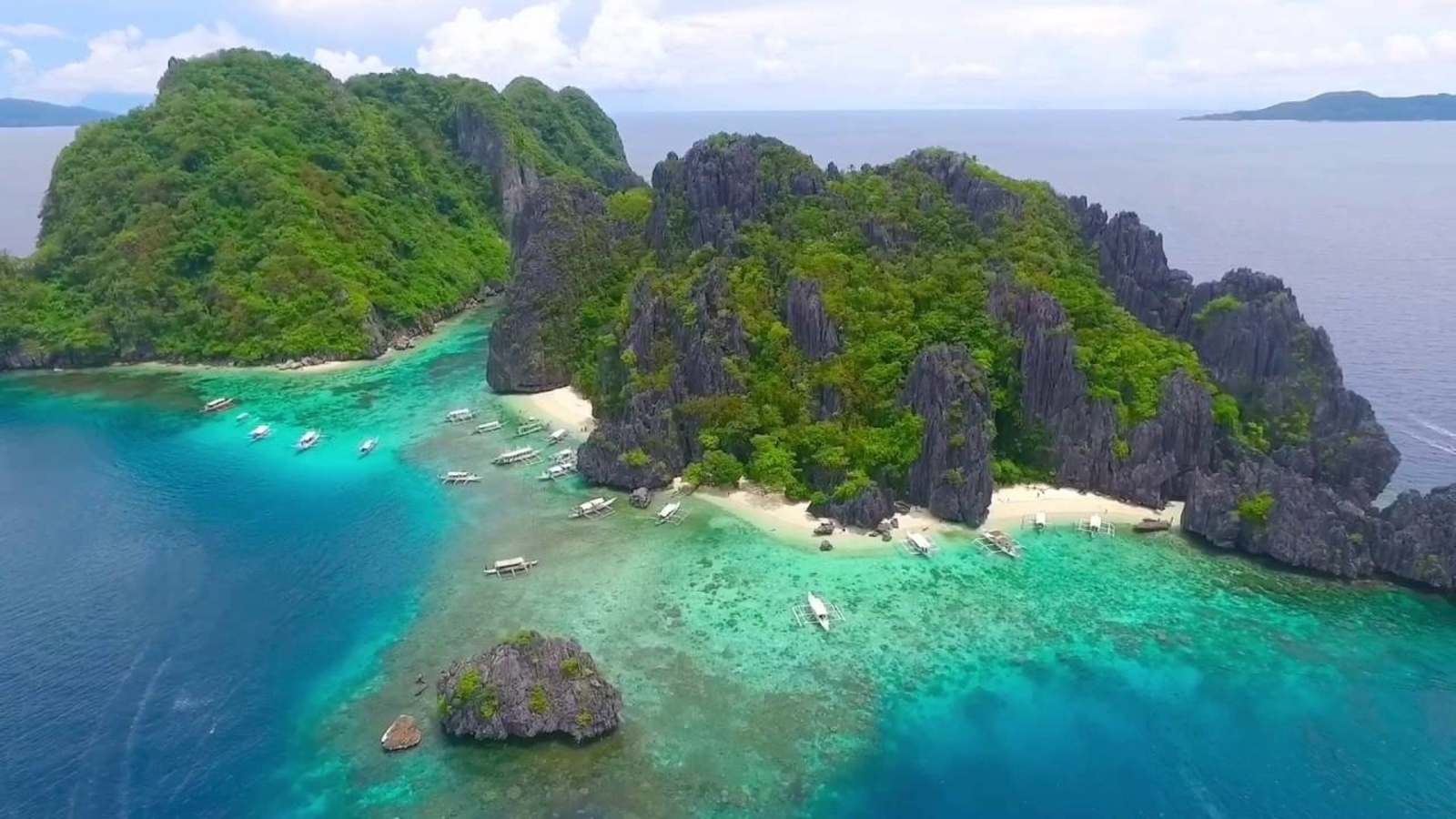 El Nido Island Hopping: Lagoons, Beaches & Bacuit Bay Cruise
