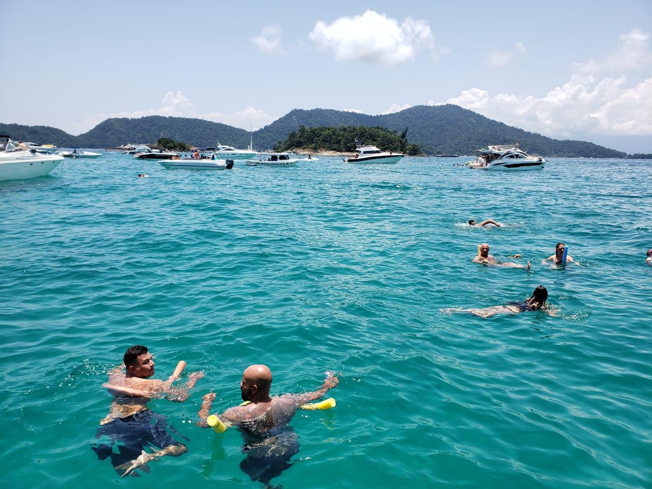 Angra dos Reis Islands Speedboat Cruise from Rio
