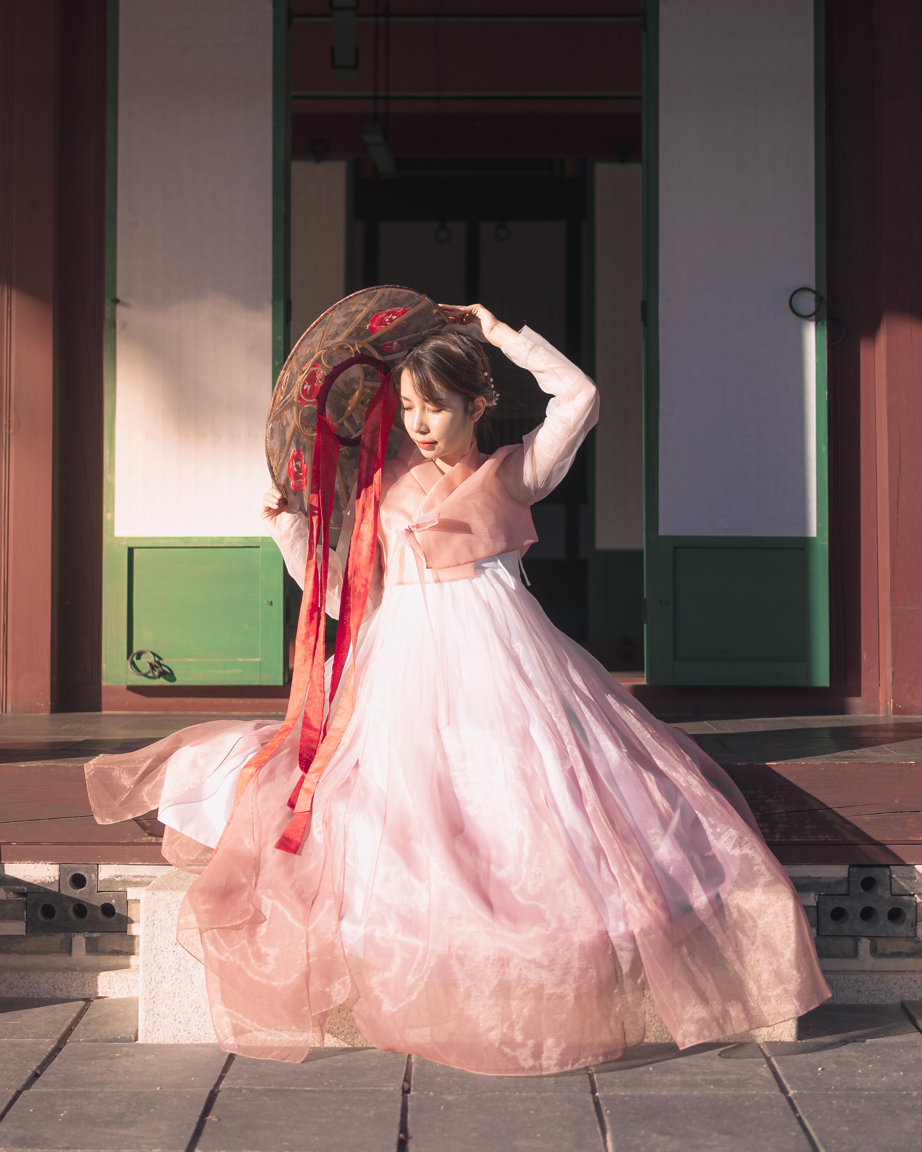 Gyeongbokgung hanbok photoshoot — image 4