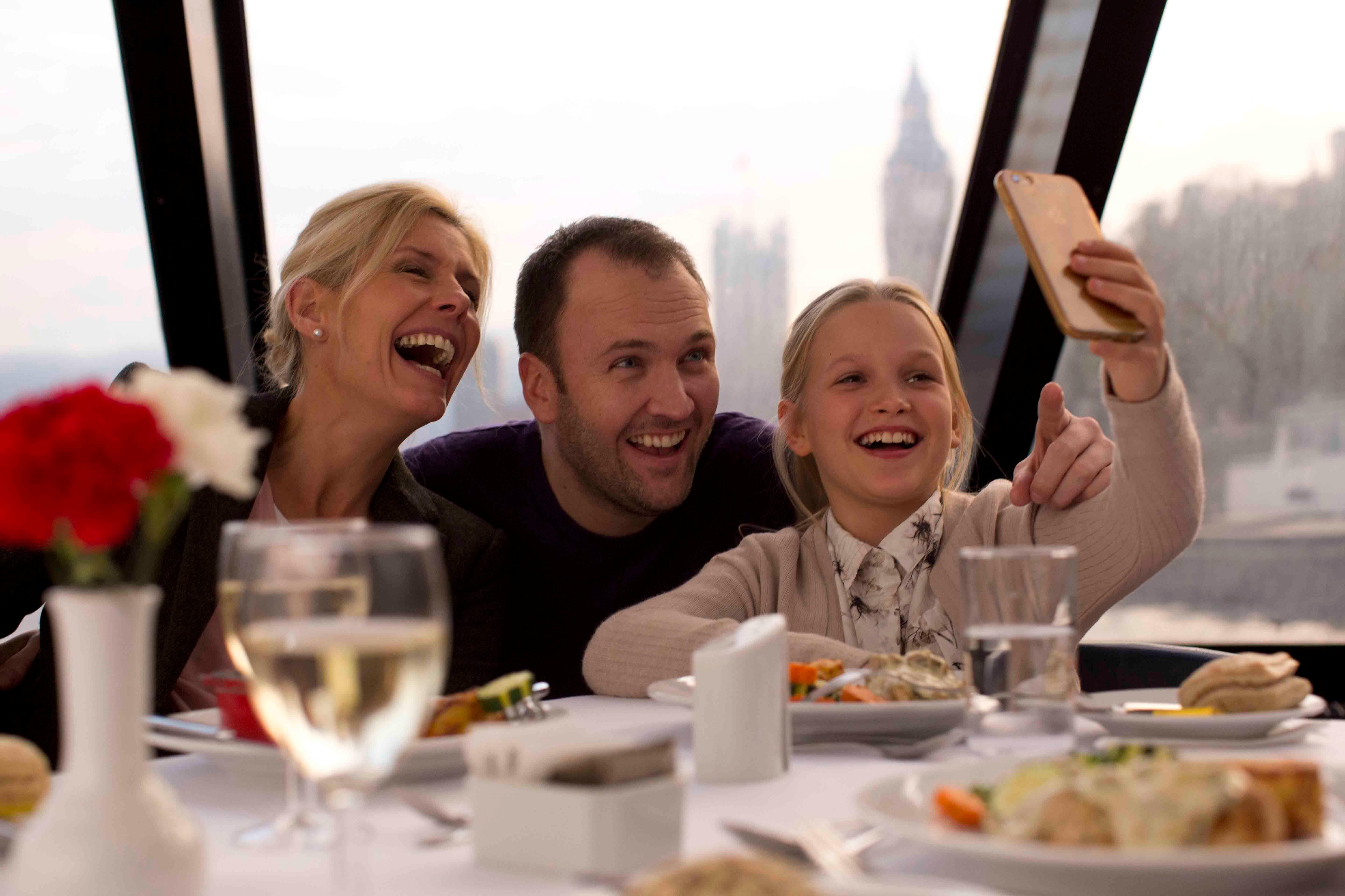 Thames lunch cruise from Tower Pier — image 5