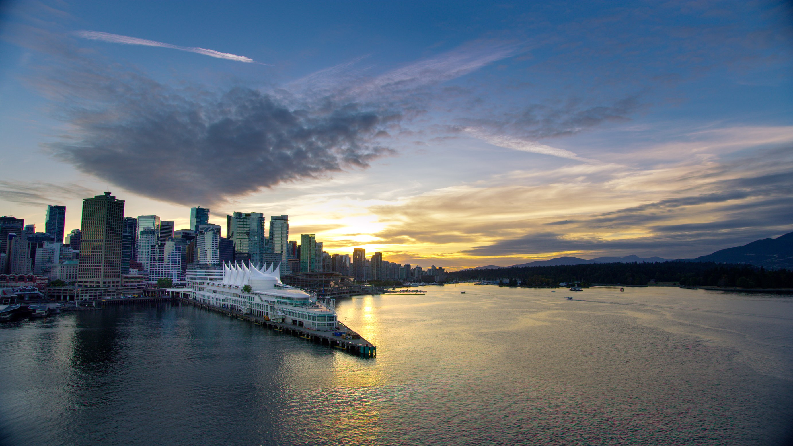 Vancouver: Sunset Tour with Stanley Park & English Bay Stops - 2026 (Verified Reviews)