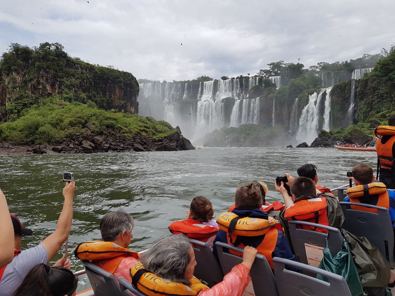 Iguazú Falls Full-Day Tour with Great Adventure Boat Ride from Foz do Iguaçu
