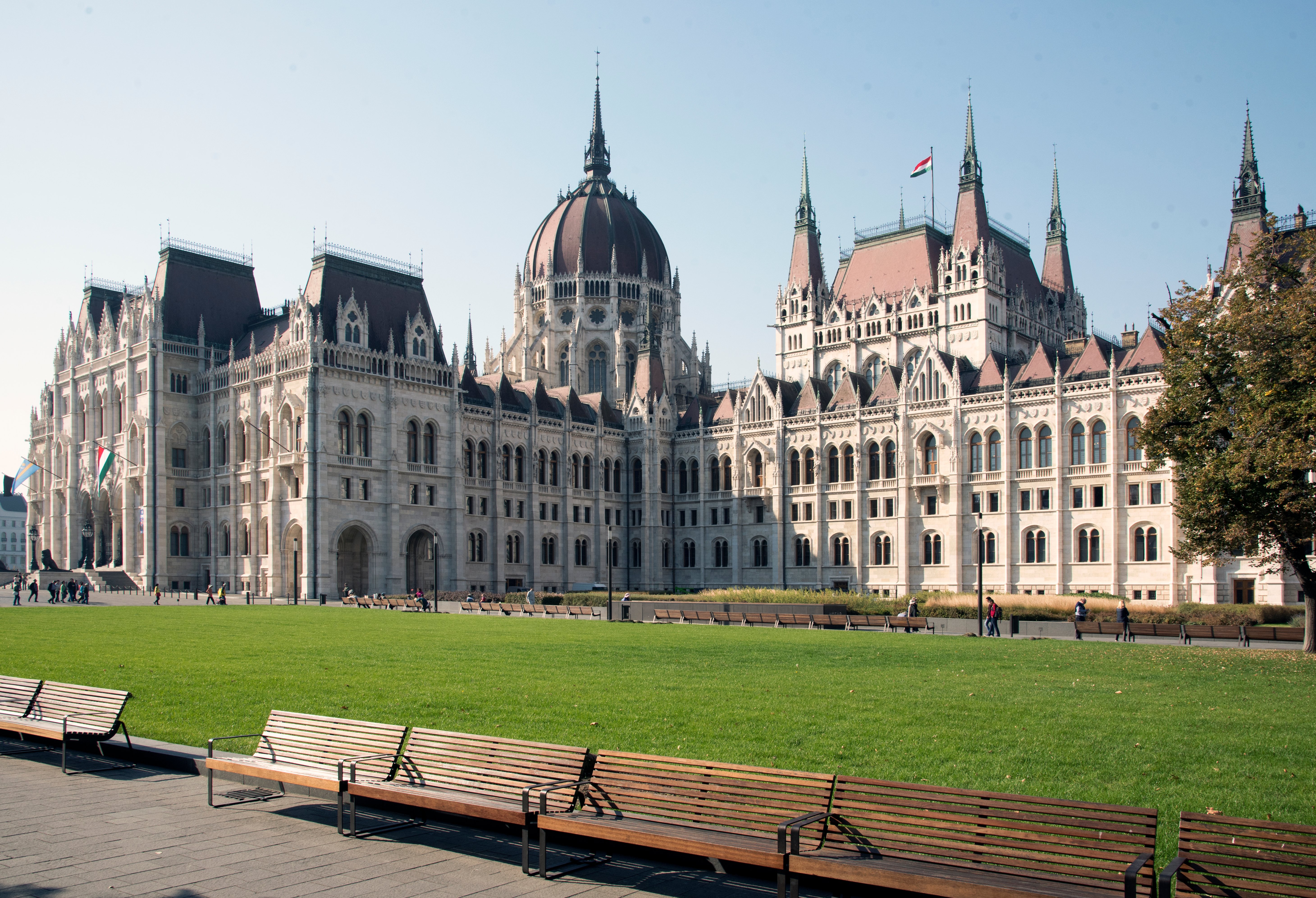 Grand Budapest City Tour with Parliament Interior Access